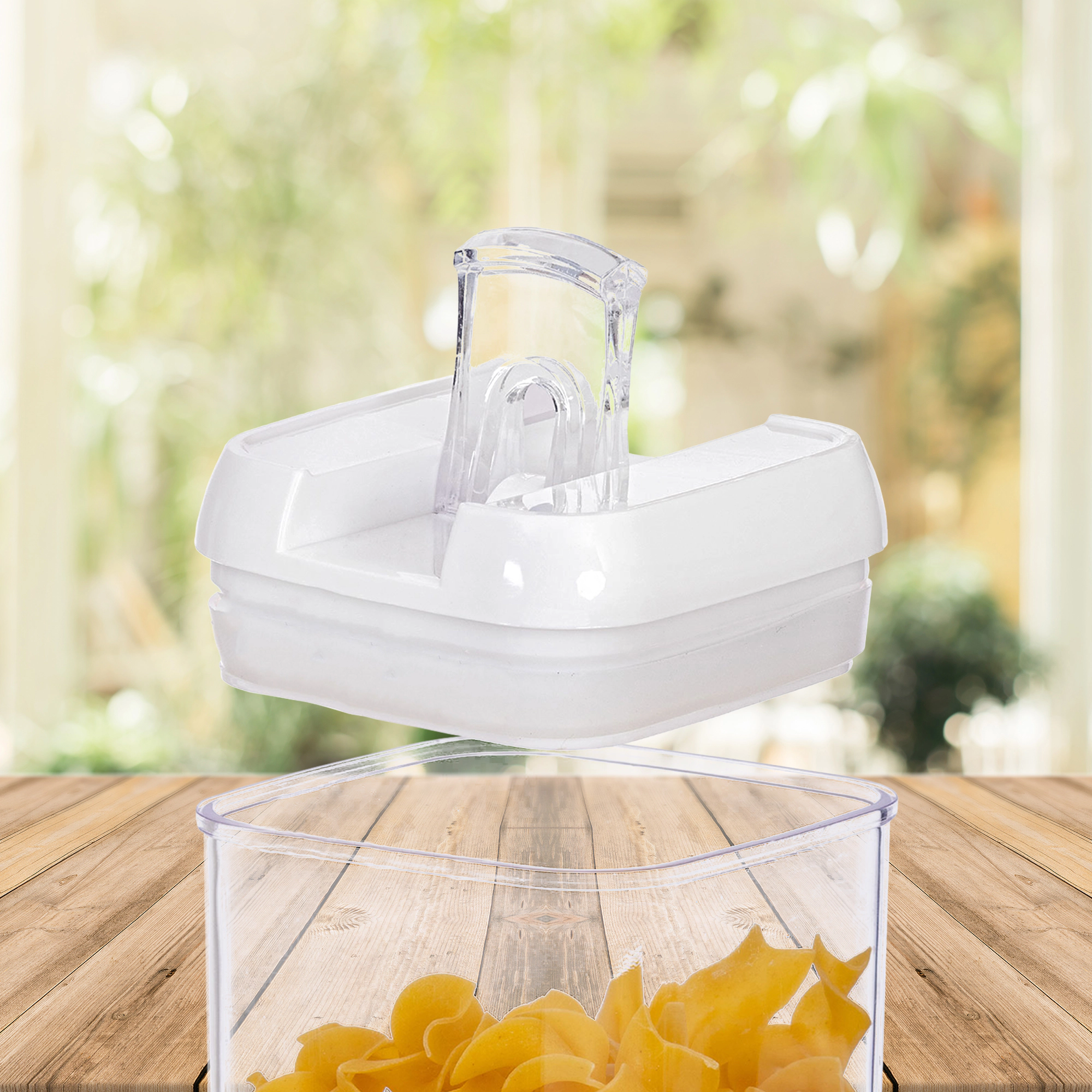 Cheer Collection 1.9-Liter White Airtight Pantry Food Storage Containers with Labels, 4-Pack