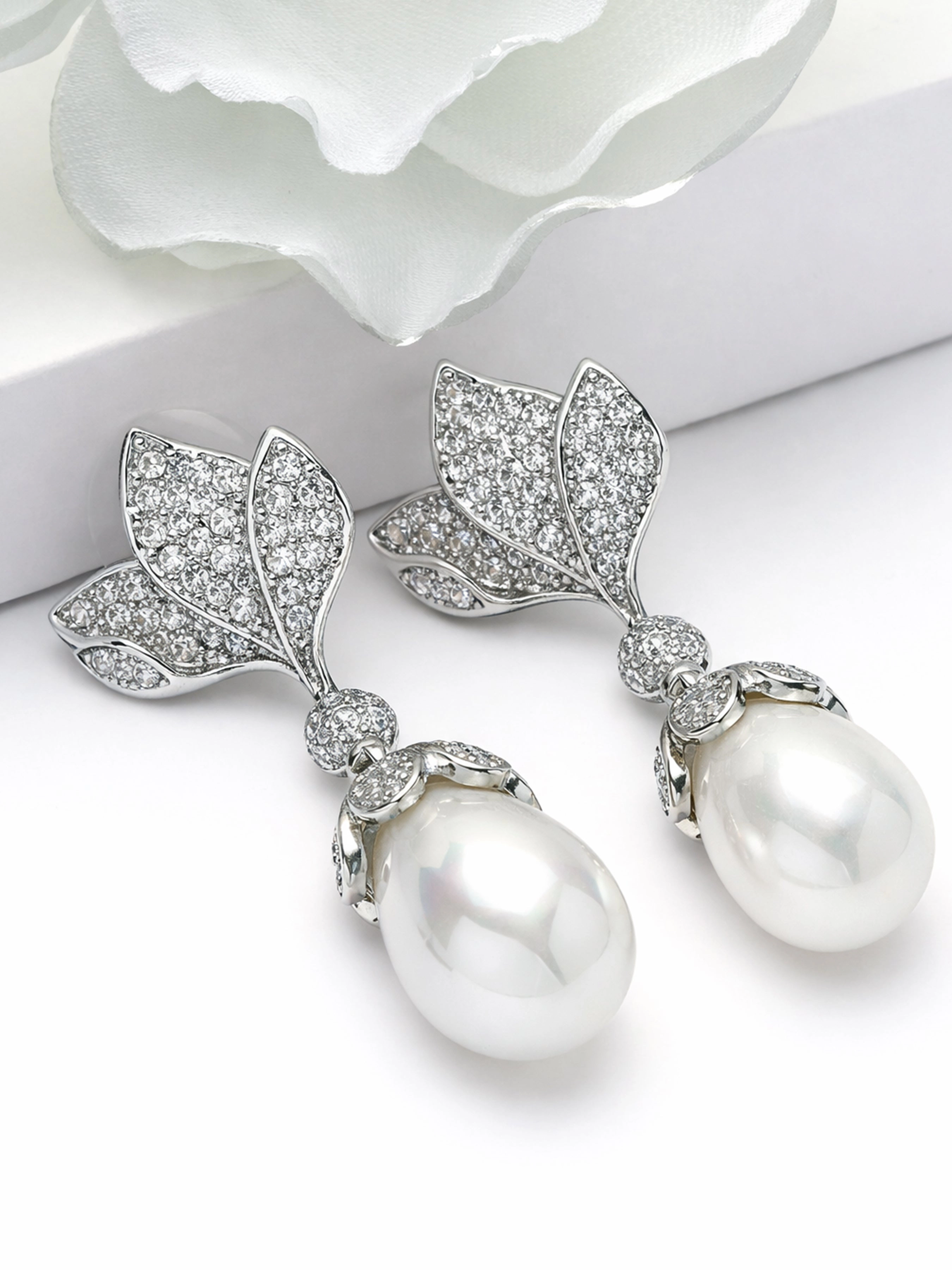 AGP PARIS Womens Leaf Pavé Pearl Drop Earrings