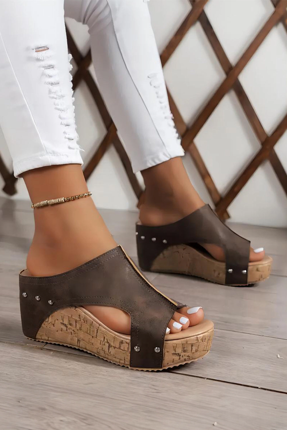 Threaded Pear Women's Skylar Pu Leather Wedge Slippers