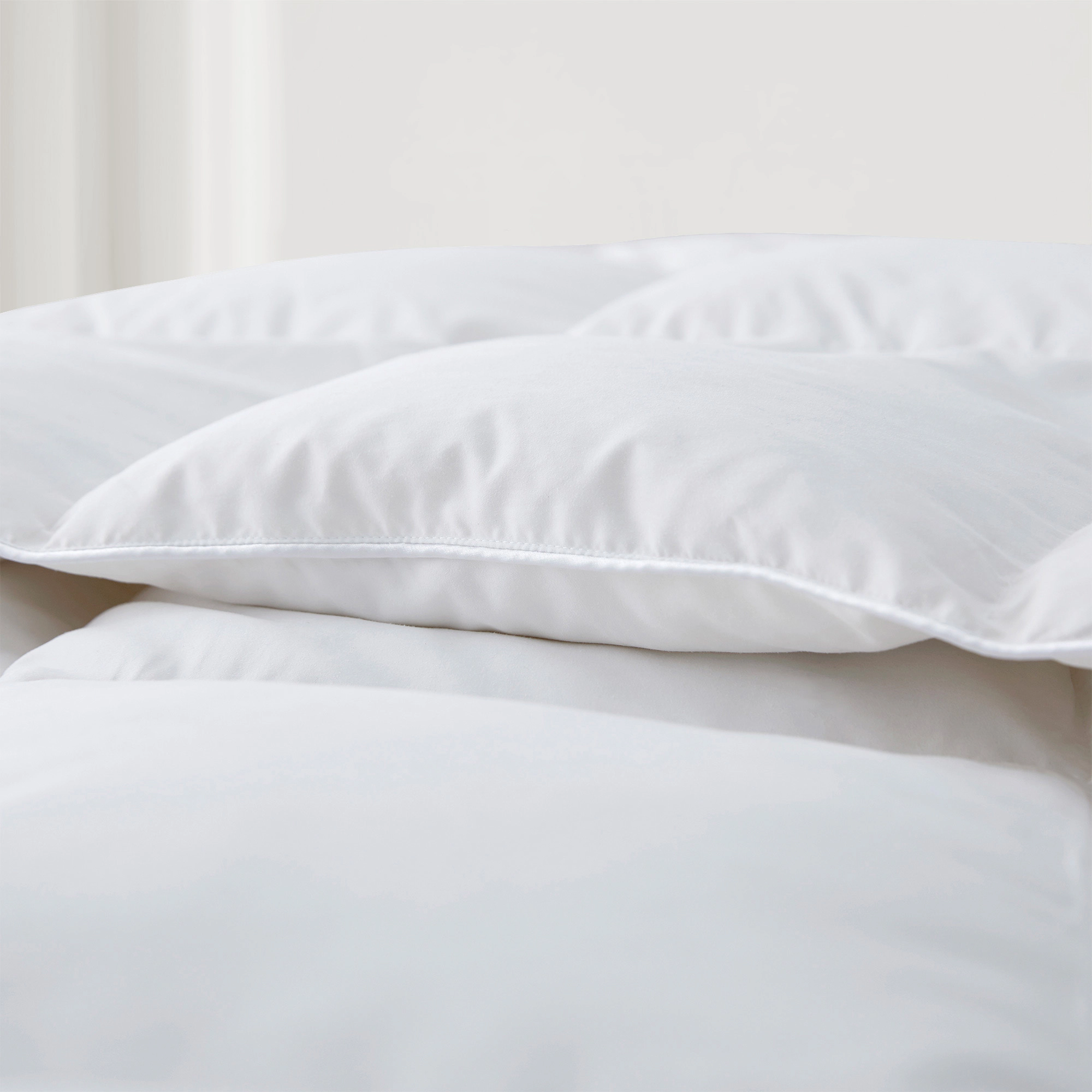 Unikome Premium All Season White Goose Down Duvet Insert with Ultra Soft Noiseless Cover