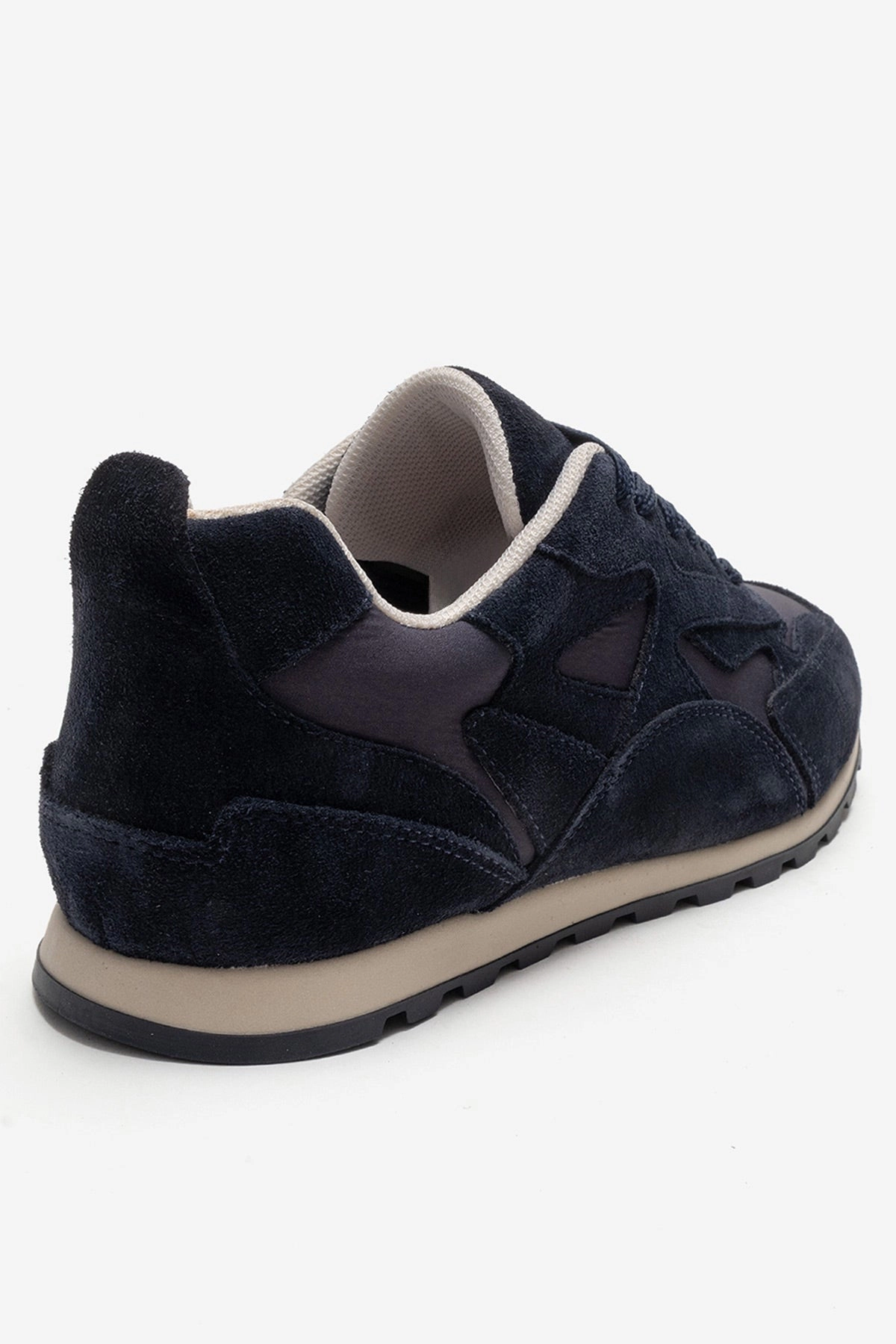 Forever & Always Womens Sahra Leather Sneaker