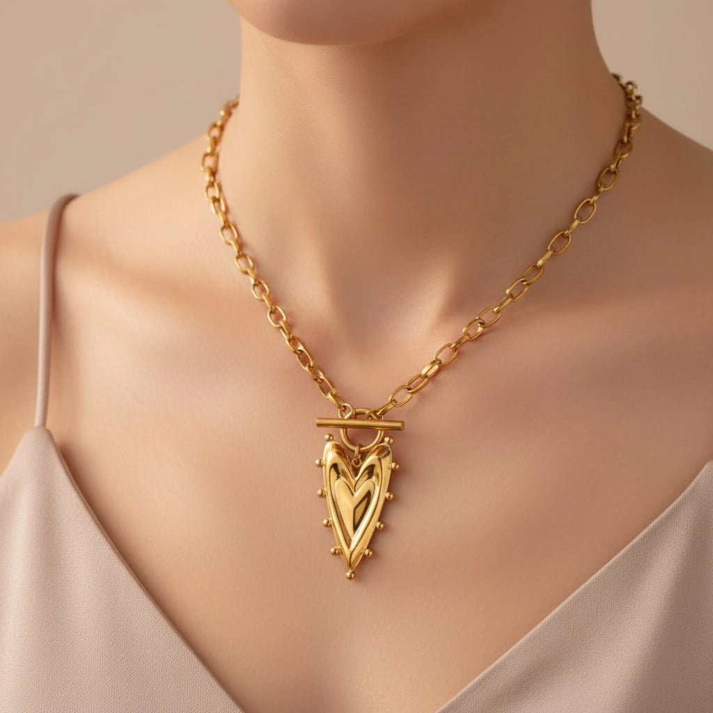 DressAtR Women's Heart Gold Plated Pendant Necklace