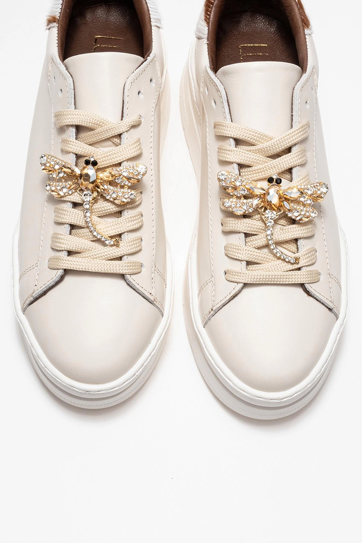 Forever & Always Womens Laren Leather Buckle Sneakers