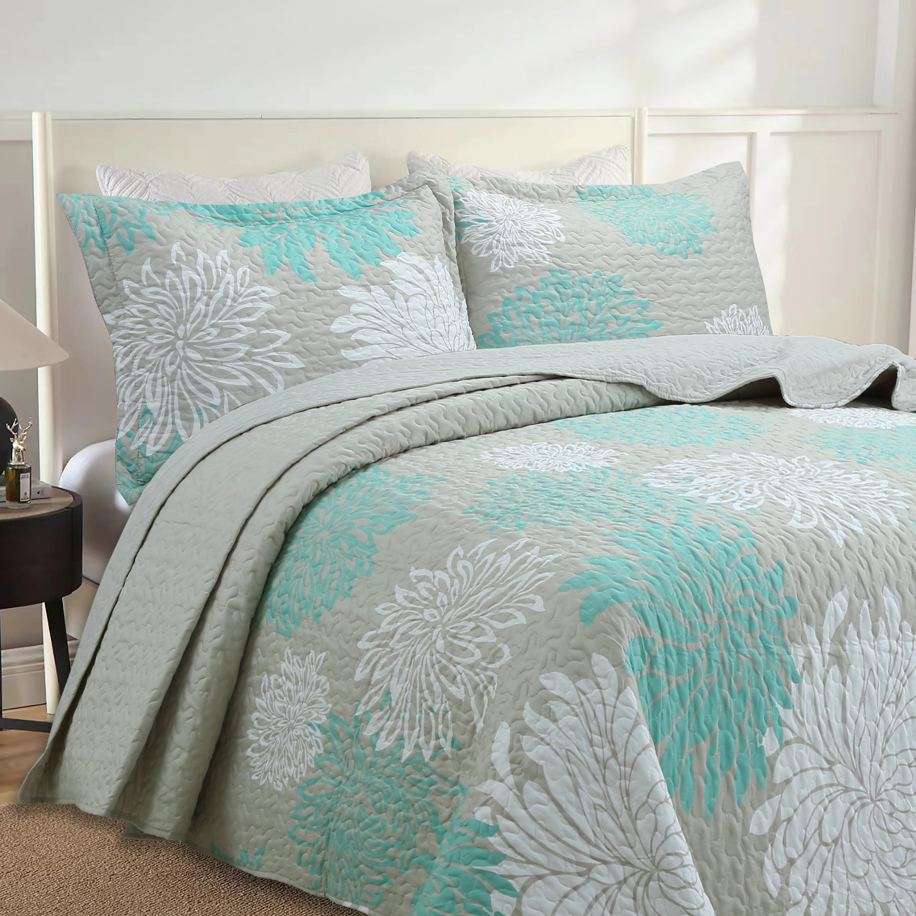 MarCielo 3 Piece Printed Leaf Lightweight Quilt Bedspread Set