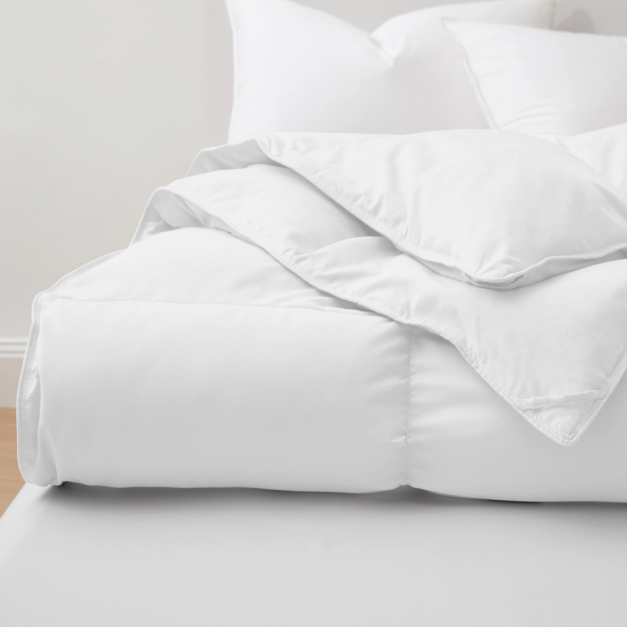 Unikome Goose Feather Fiber Comforter, All Season Fluffy Comforter with Noiseless Shell