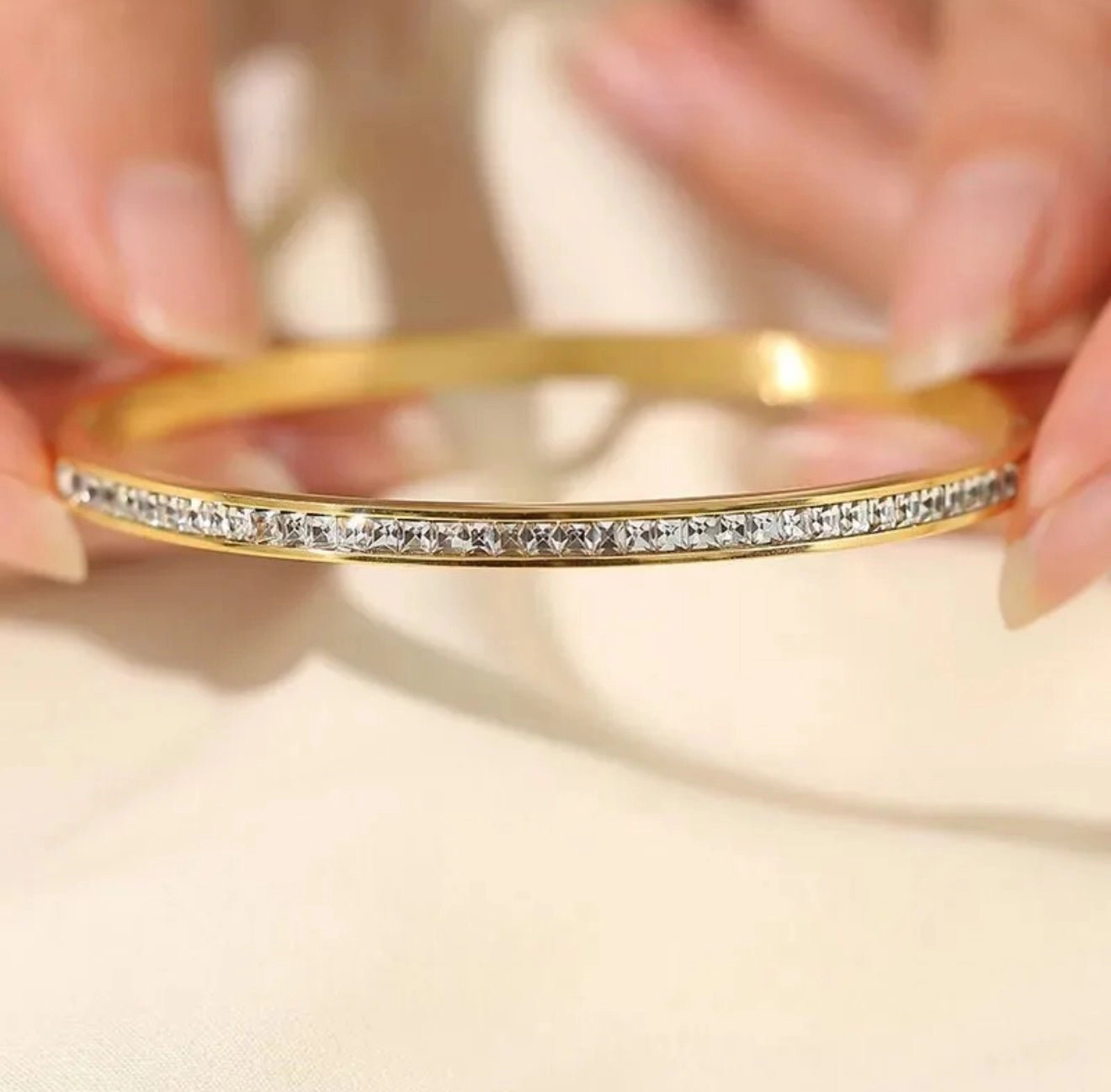 DressAtR Women's White Zircon Gold Tone Bangle Bracelet