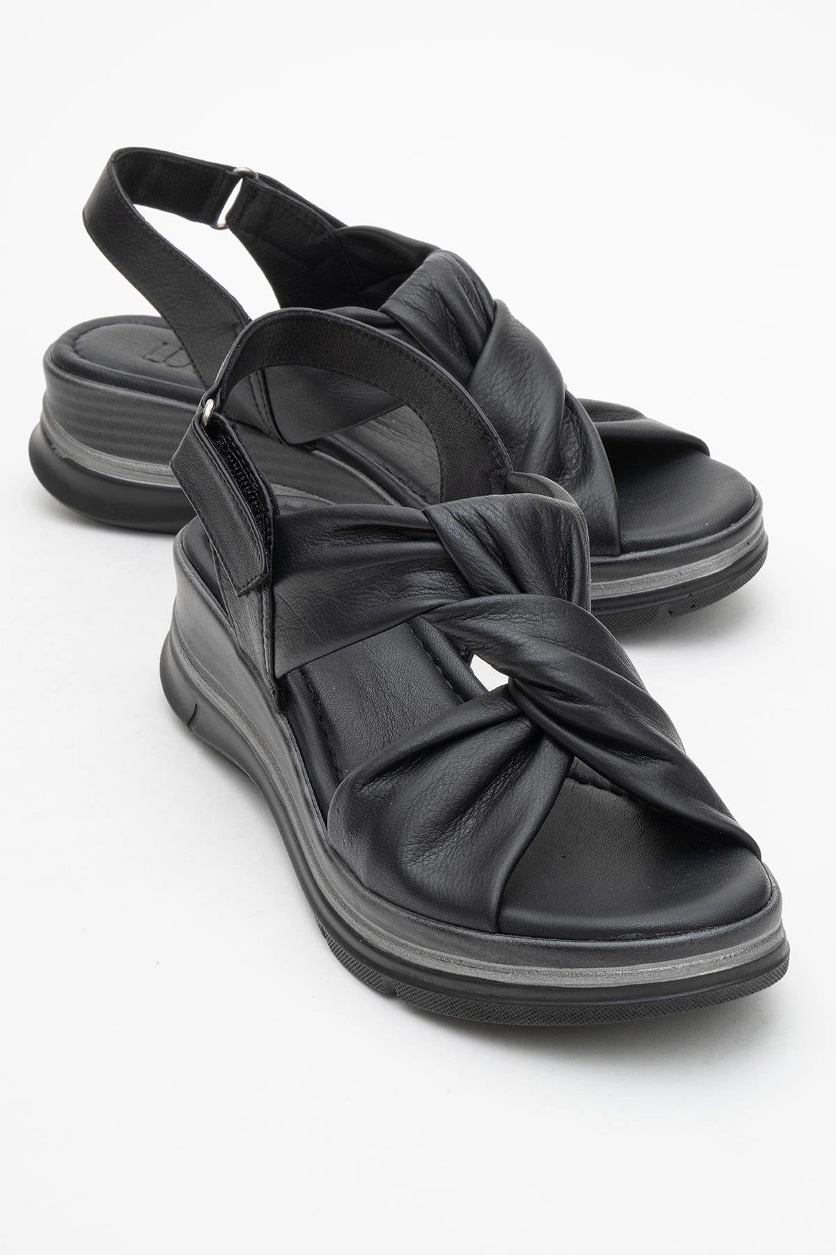 Forever & Always Womens Oara Leather Sandals