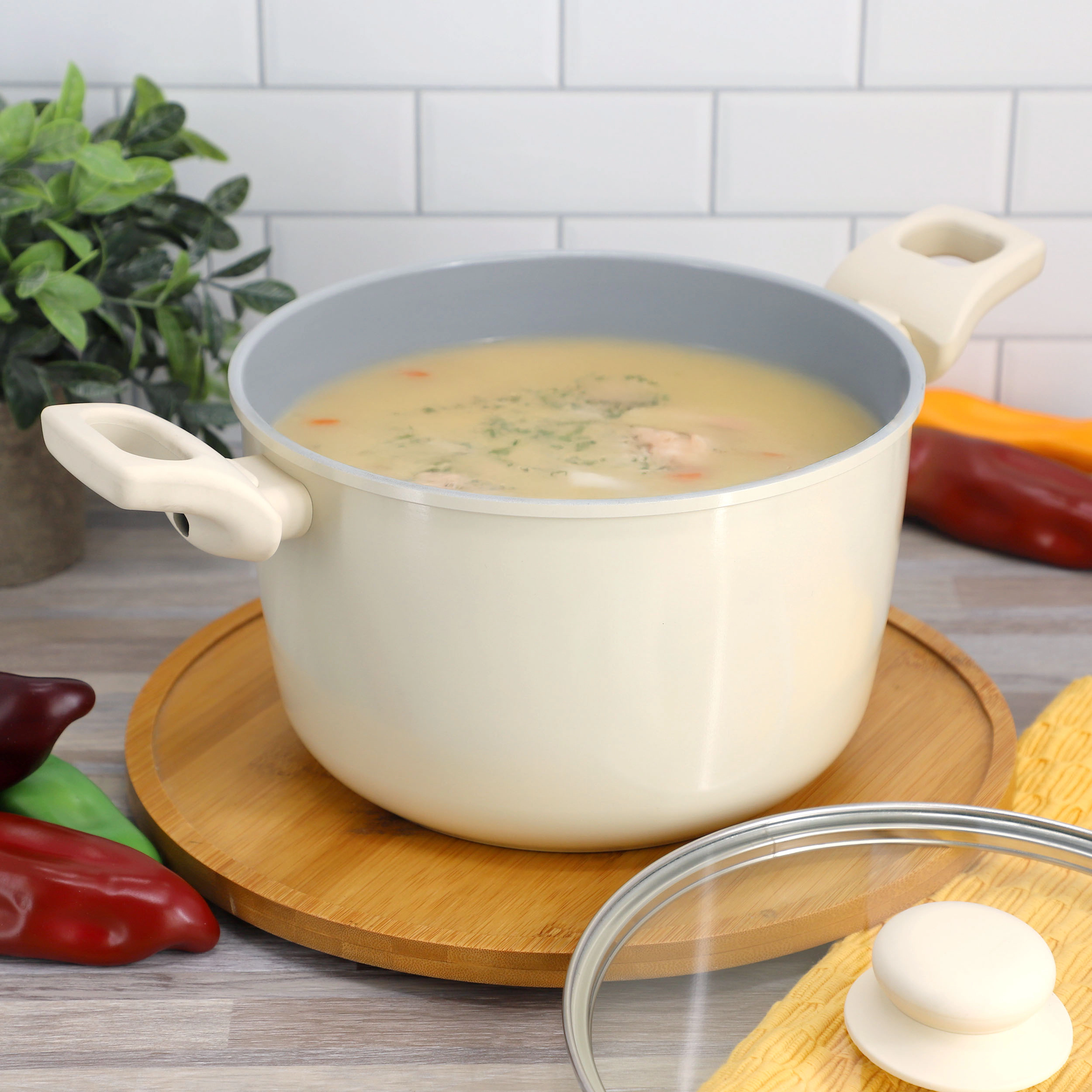 Gibson Home Barnsdall 5 Quart Ceramic Nonstick Aluminum Stock Pot with Lid in Cream