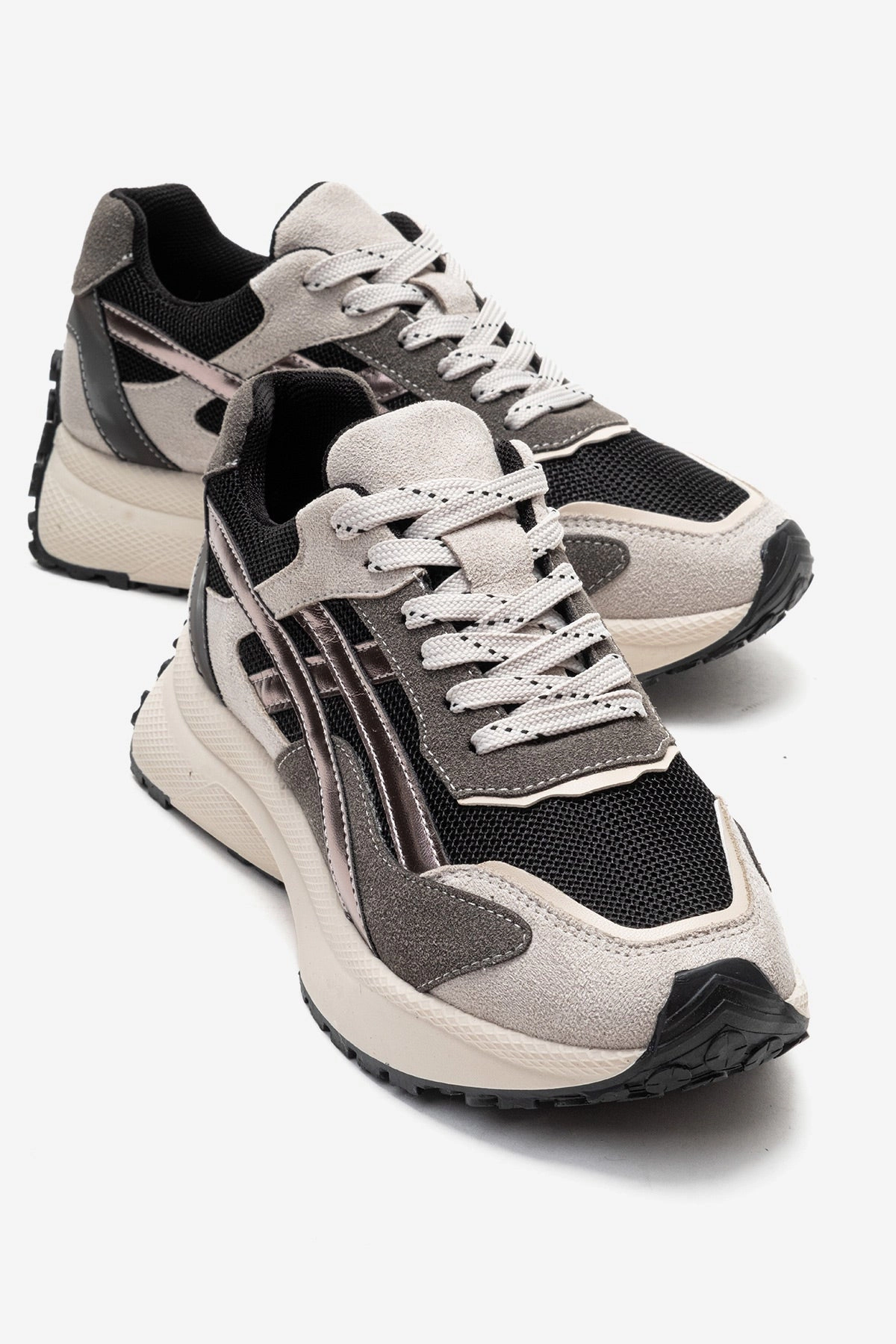 Prologue Shoes Womens Calina Sneaker