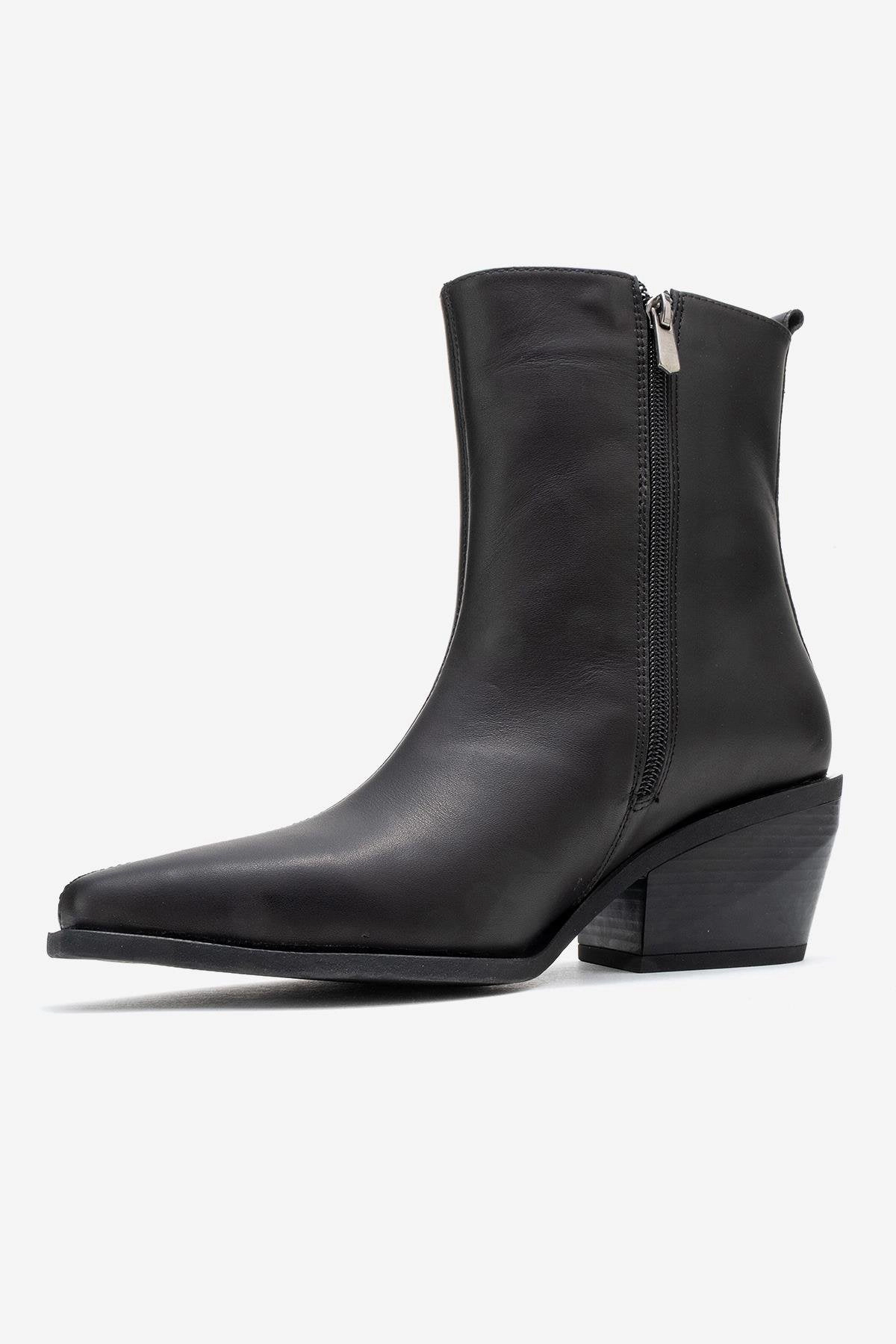 Forever & Always Womens Lexia Leather Western Boots