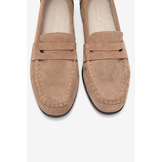 Forever & Always Womens Valia Leather Loafer