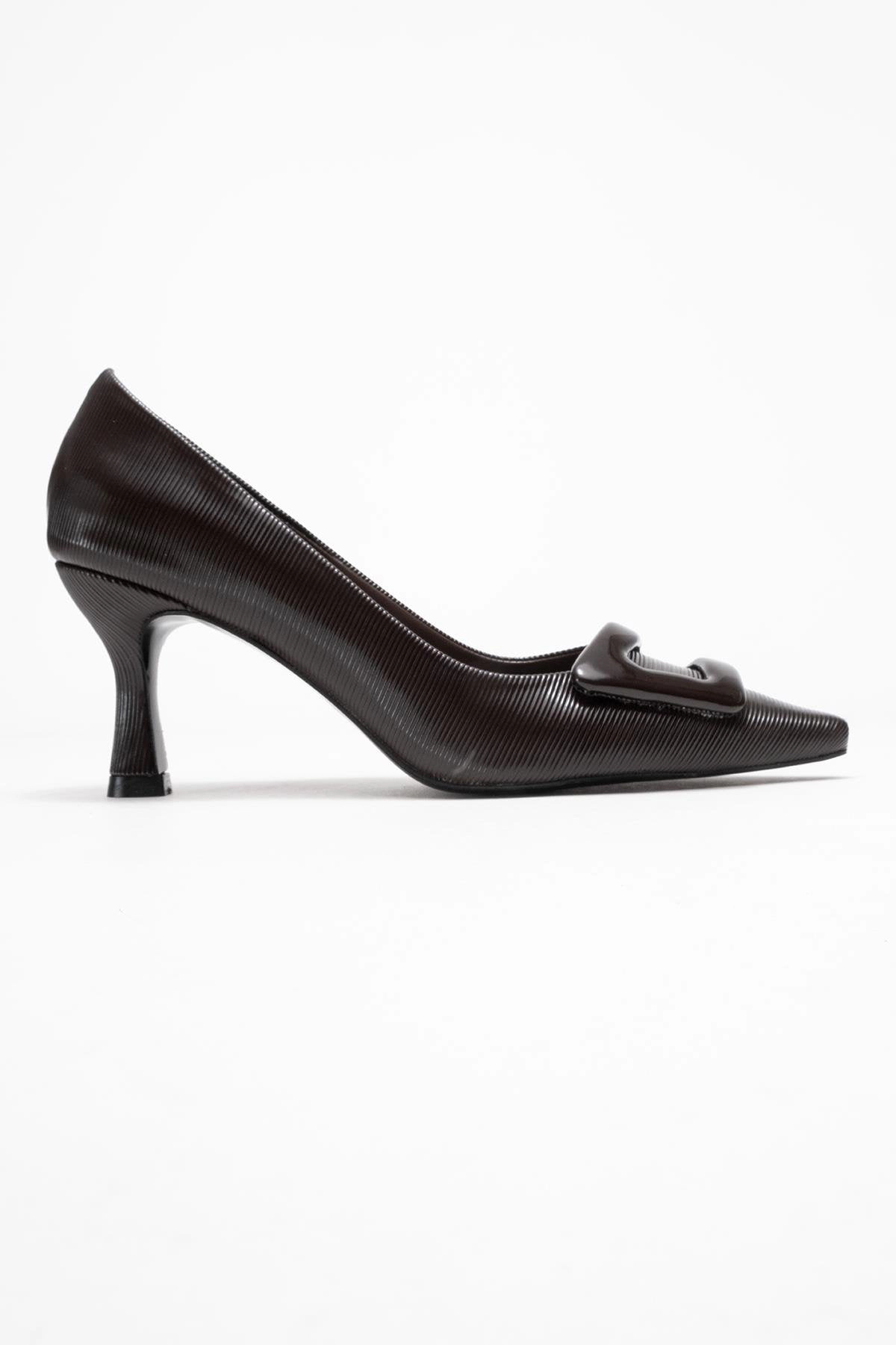 Prologue Shoes Womens Astra Buckle Pointed Toe Pump