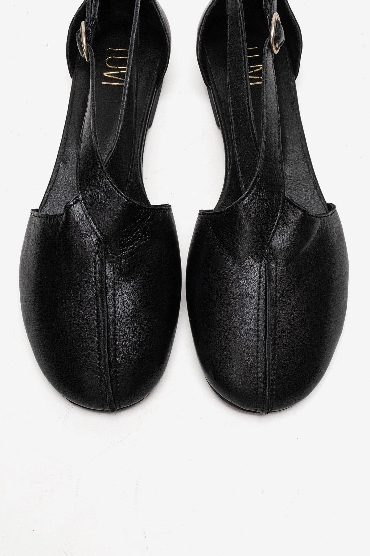 Forever & Always Womens Fable Leather Side Cut Ballet Flats