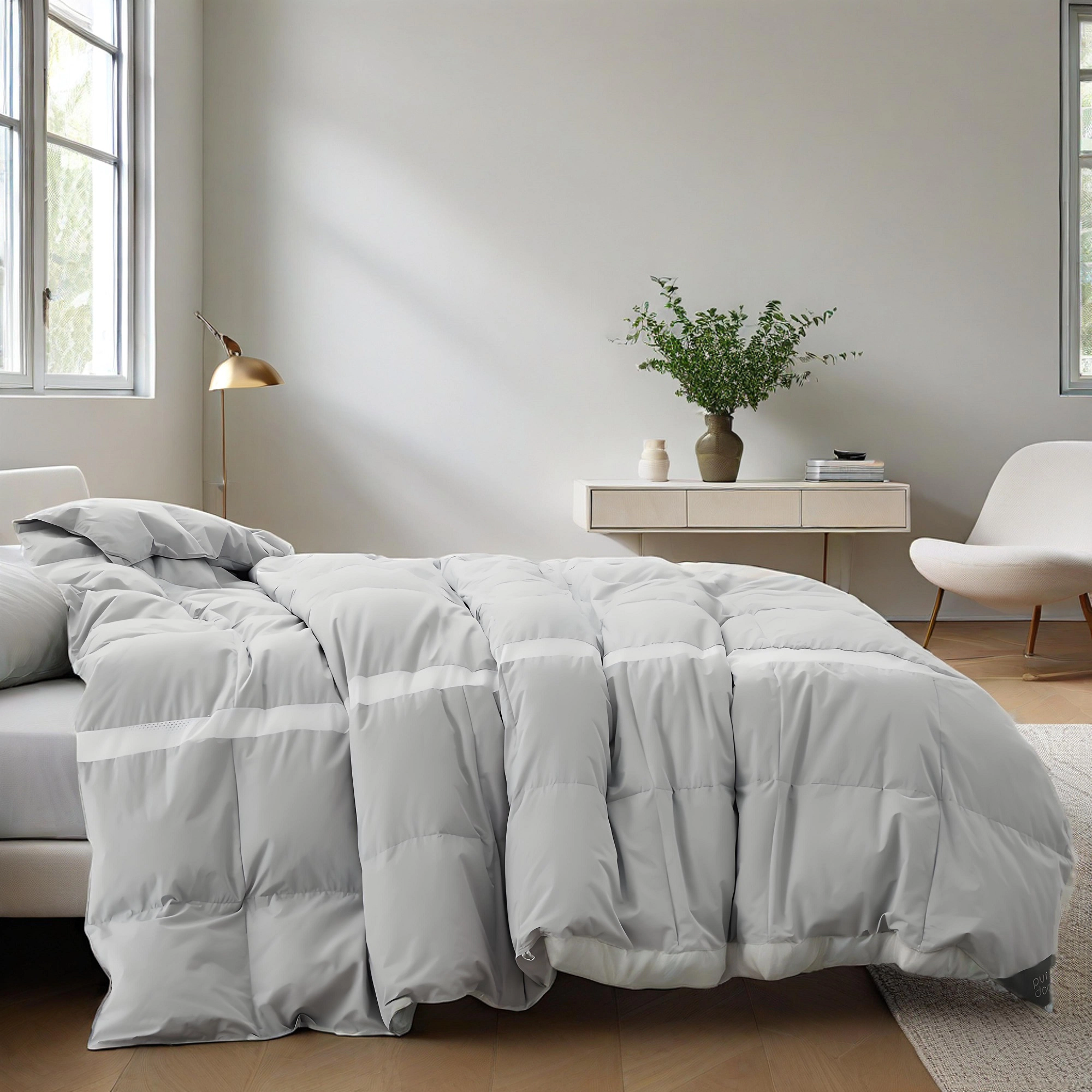 Unikome Ultra Soft White Down Lightweight Comforter, Design for Hot Sleepers and Warm Weather
