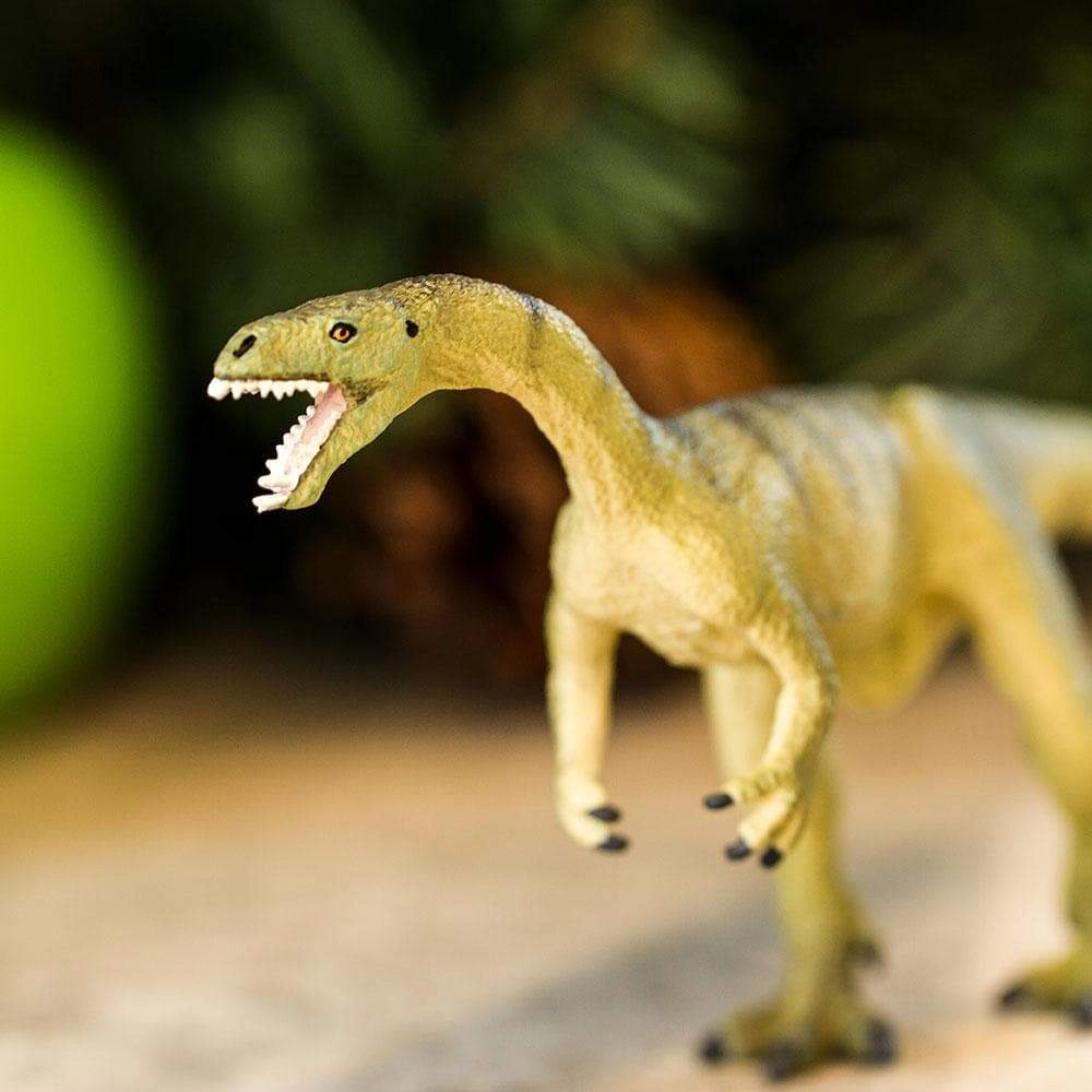 Safari Ltd. - Masiakasaurus Kids Prehistoric/Dinosaur Toy Figure