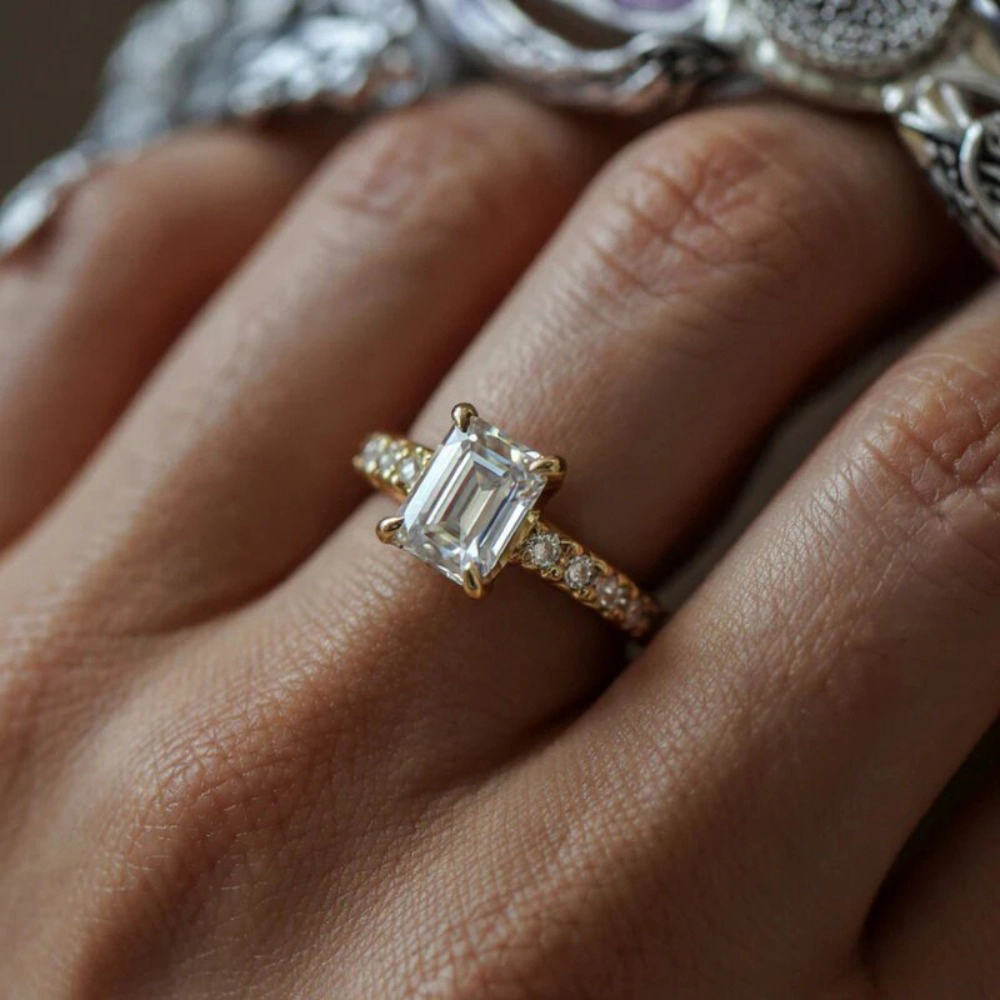 Classic 4-Prong Zirconia Engagement Rings for Women Elegant Wedding Ring
