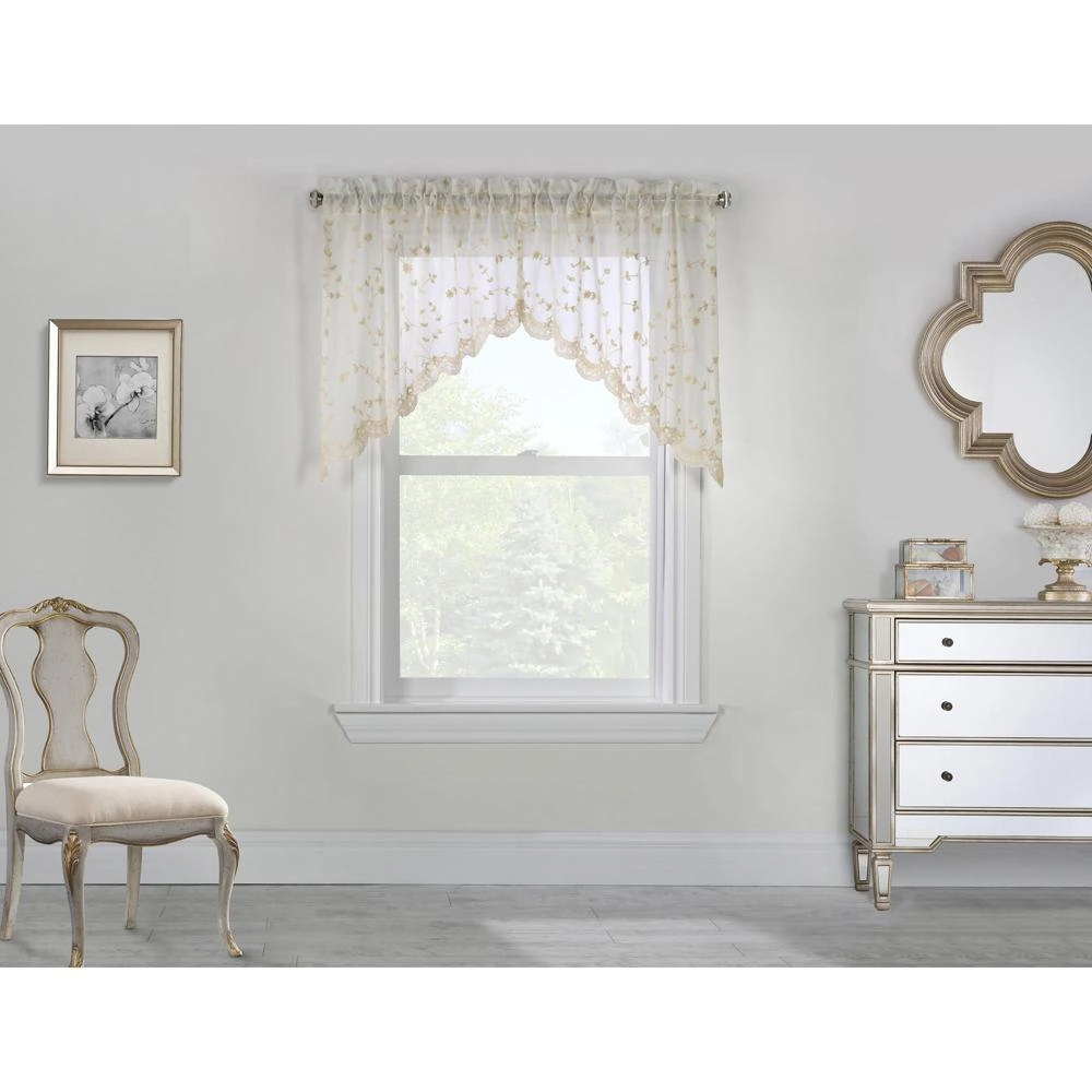 Commonwealth Habitat Grandeur Deep Scalloped Embroidery Pole Top Swag - 80x36