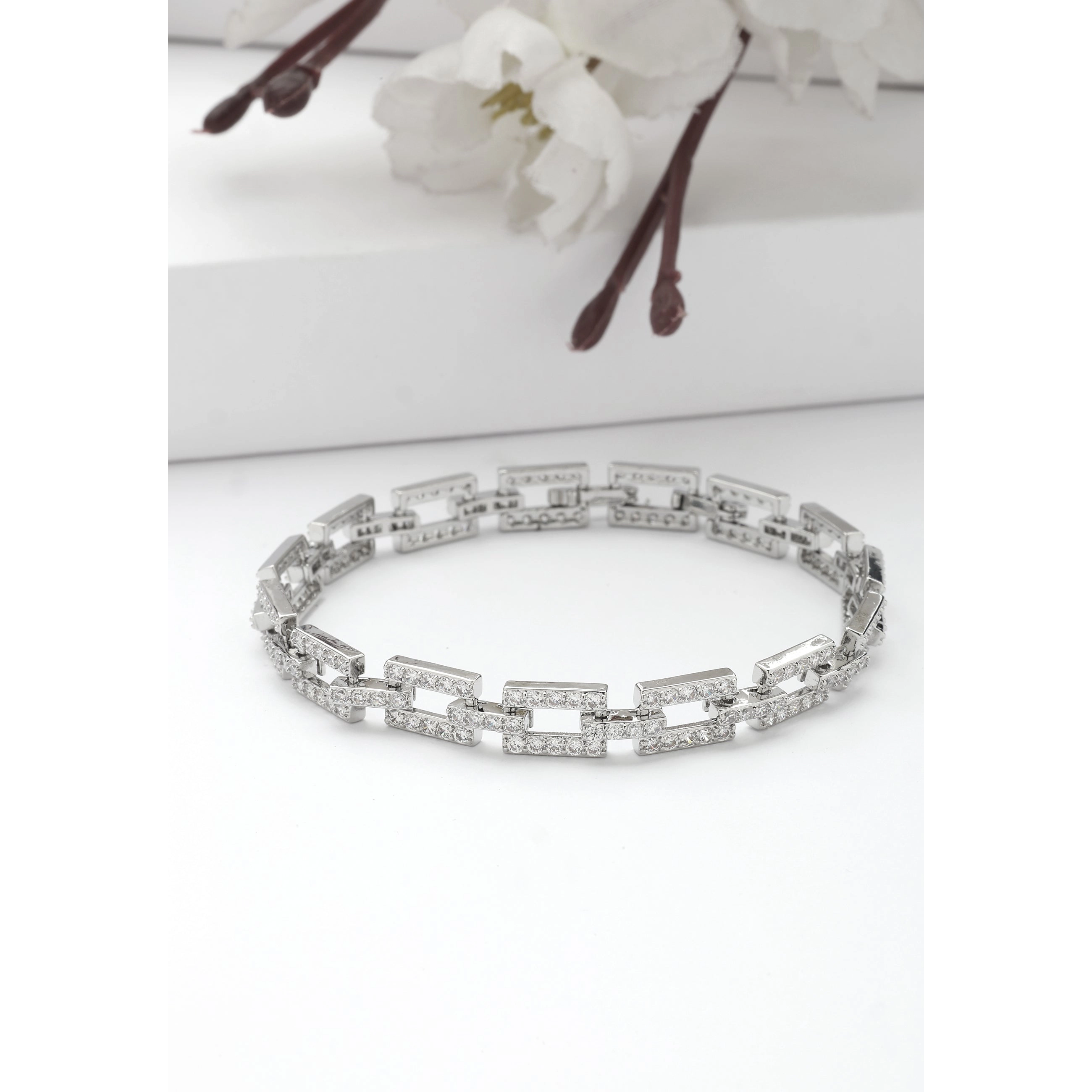 AGP PARIS Womens Diva Hollow Rectangle Chain Bracelet