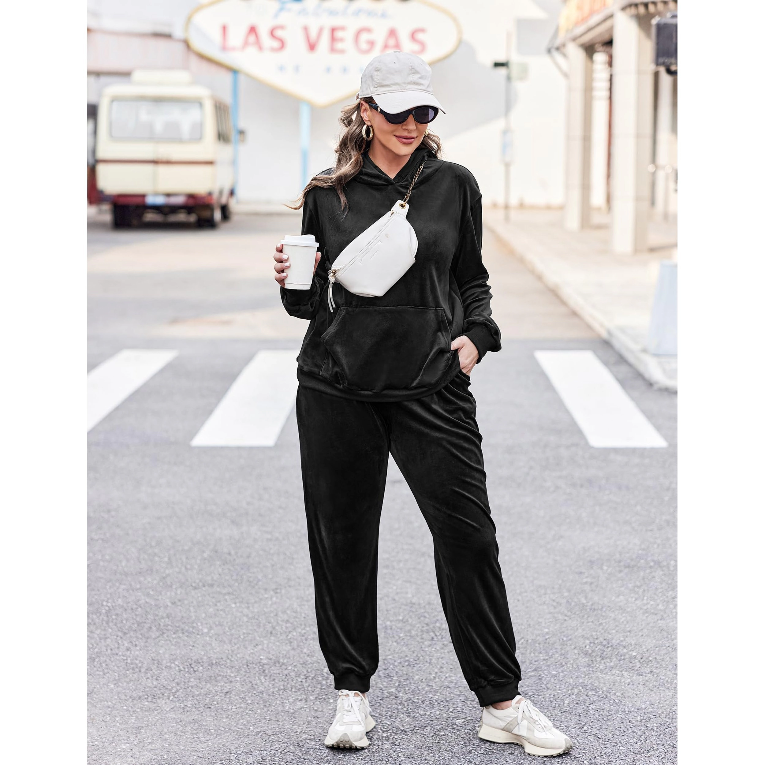 Zeagoo Women's Plus Velvet Hoodie and Sweatpants Velour Tracksuit with Pockets