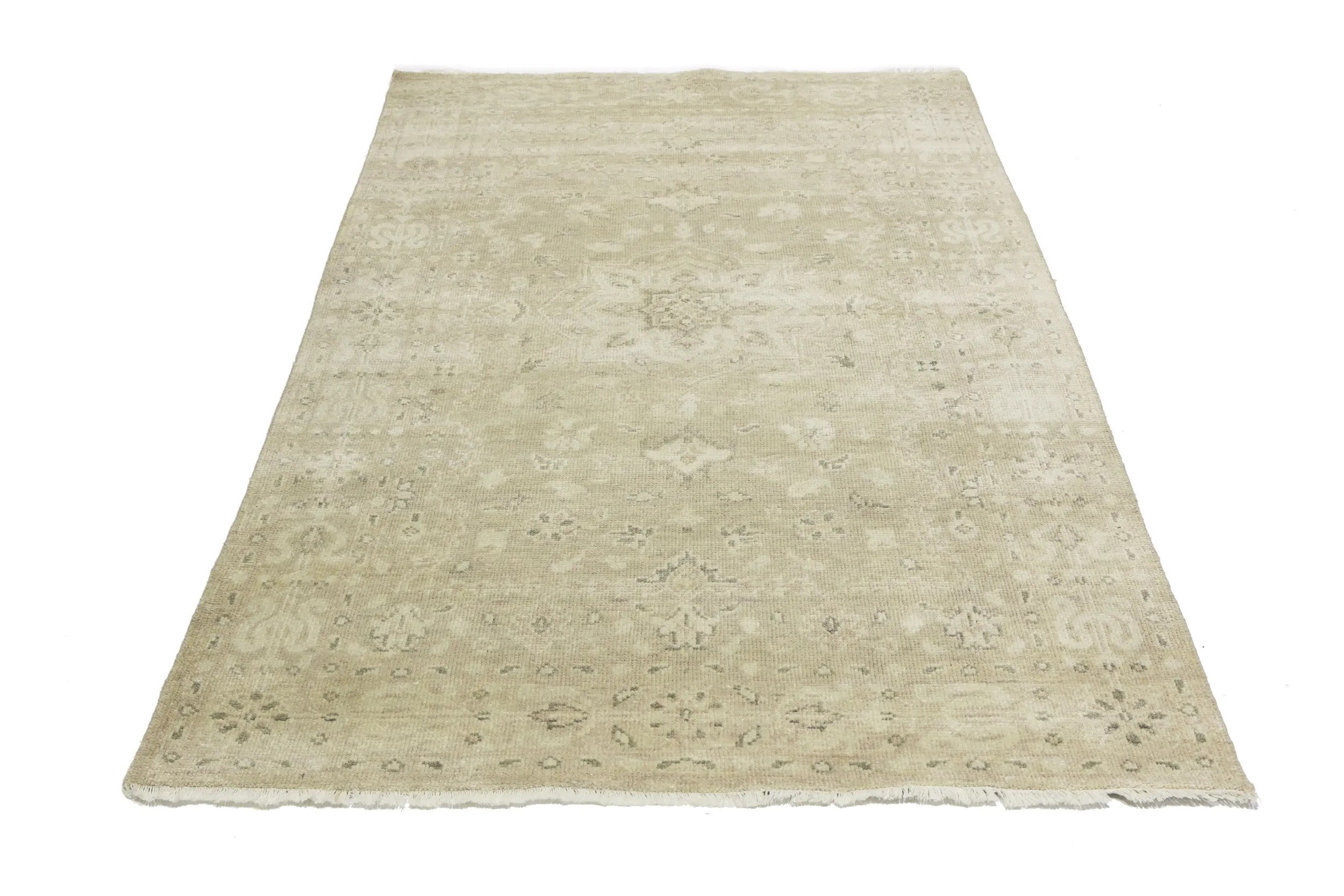Magic Rugs Muted Pinkish Beige Floral 4X6 Transitional Oriental Rug