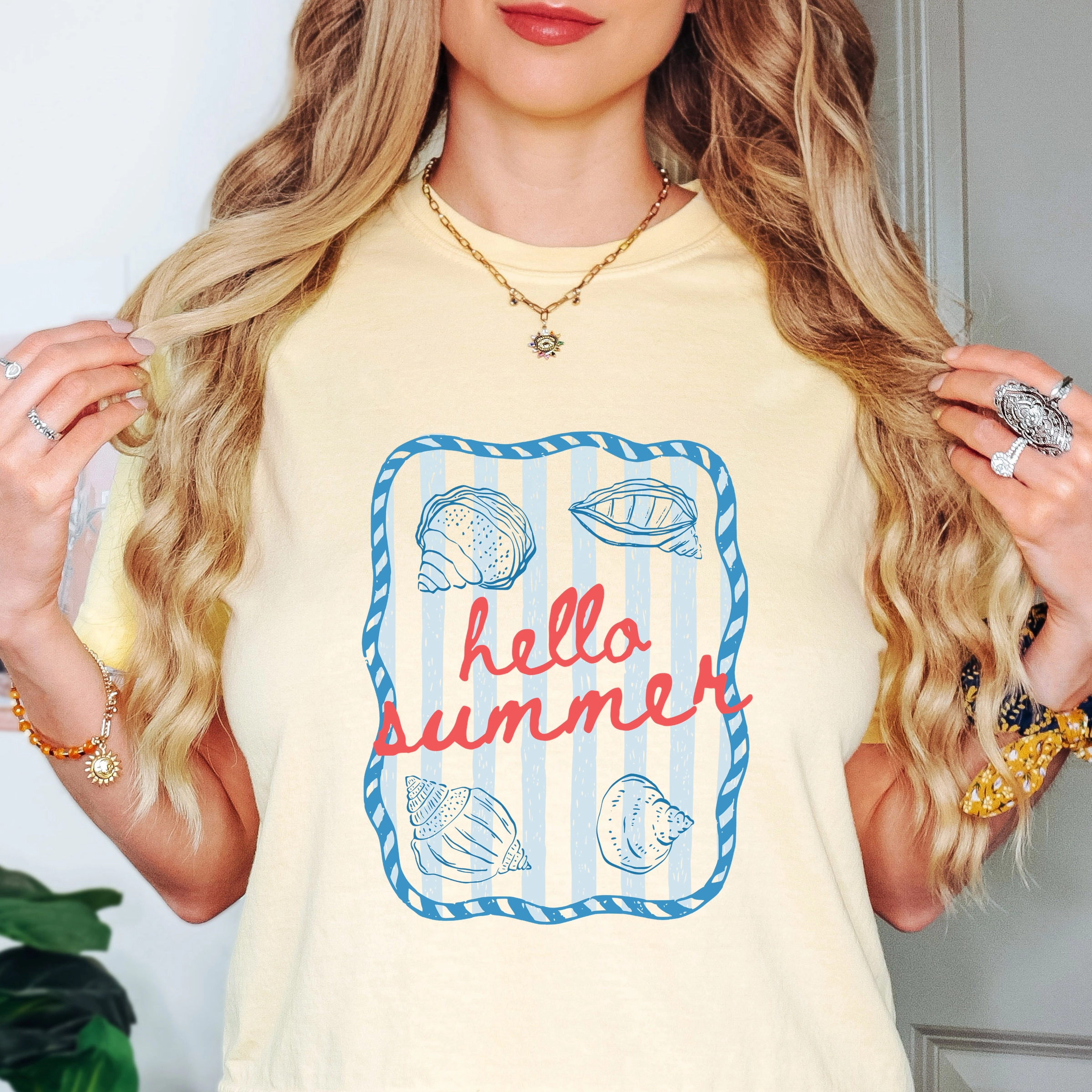 Simply Sage Market - Hello Summer Sea Shells Women's Boxy Crop Top Graphic T-Shirt