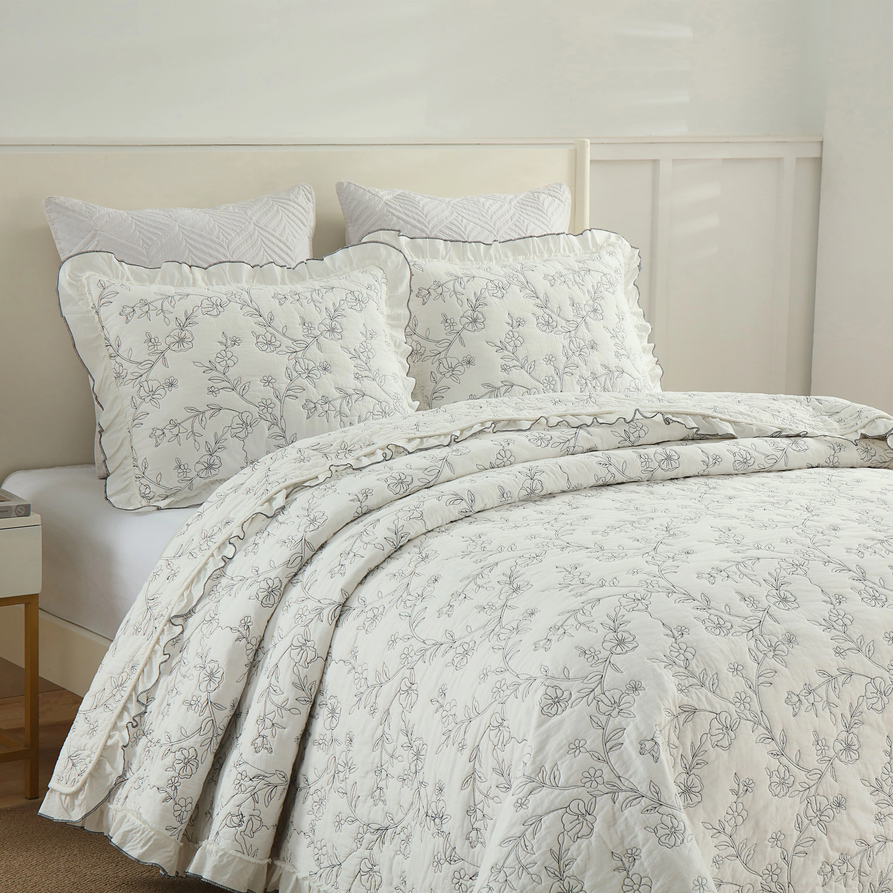 MarCielo 3 Piece 100% Cotton Embroidered Floral Ruffle Lightweight Quilt Bedspread Se