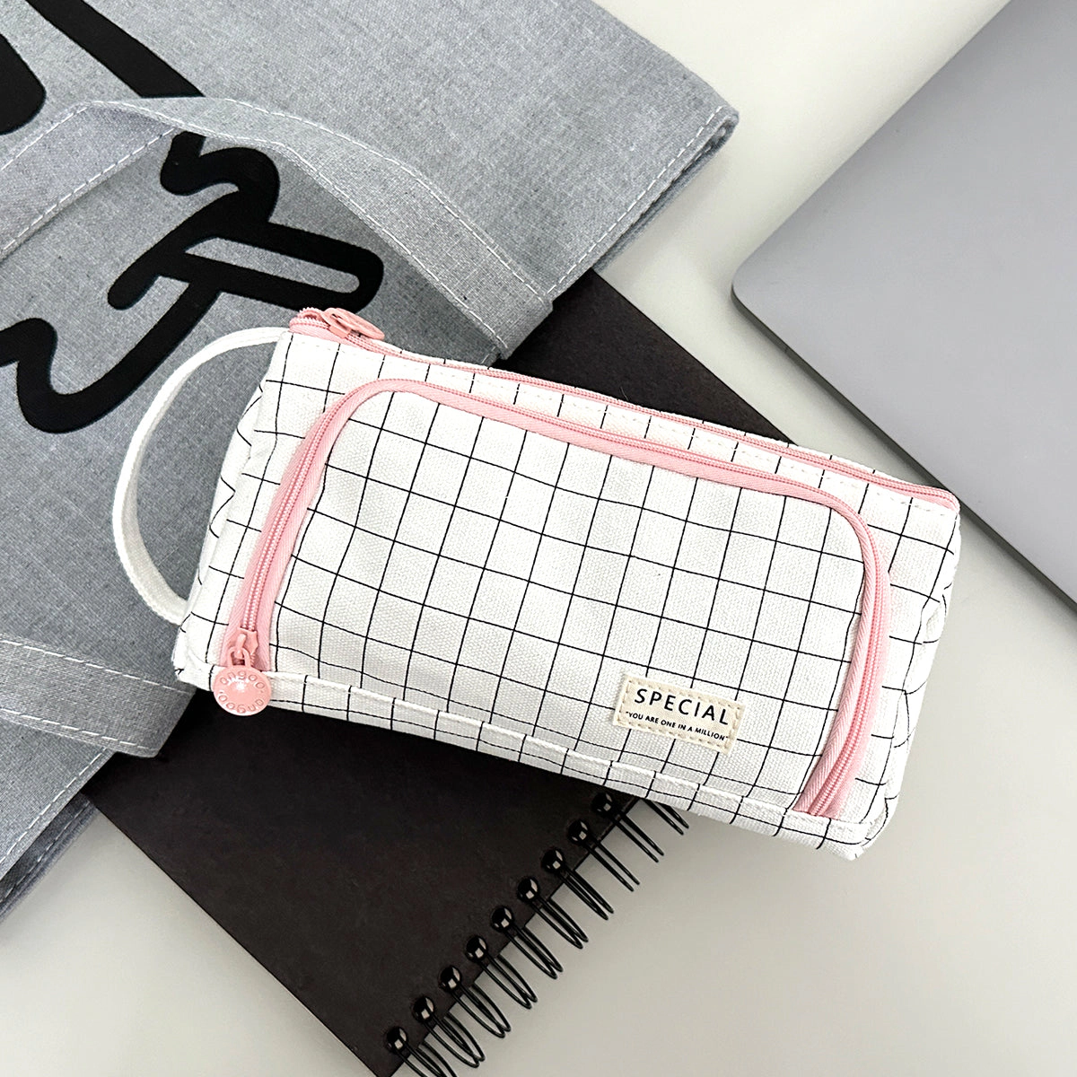 Wrapables Large Capacity Portable Pencil Pouch for Office Supplies, Pink & White