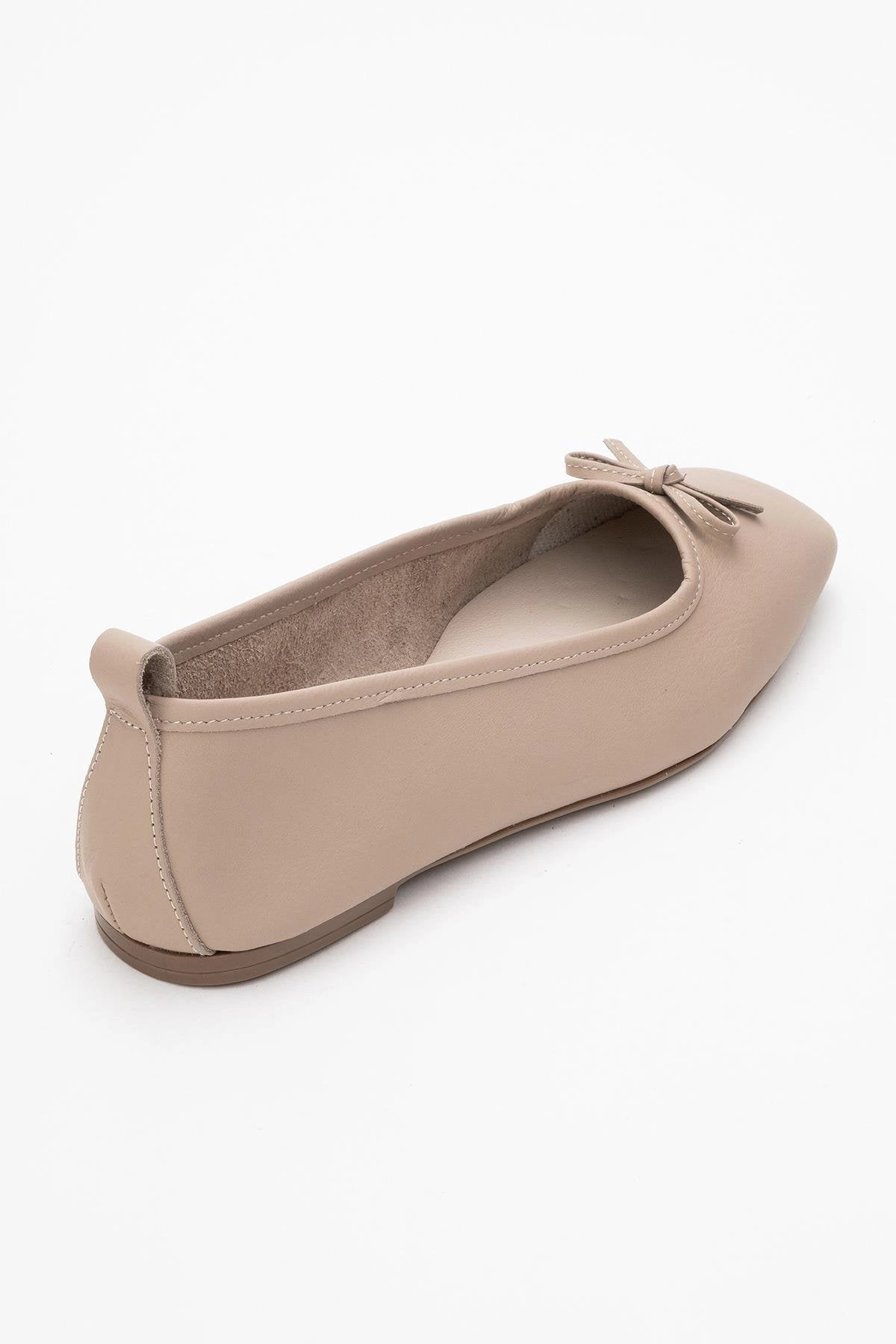 Forever & Always Womens Sosa Leather Ballet Flats