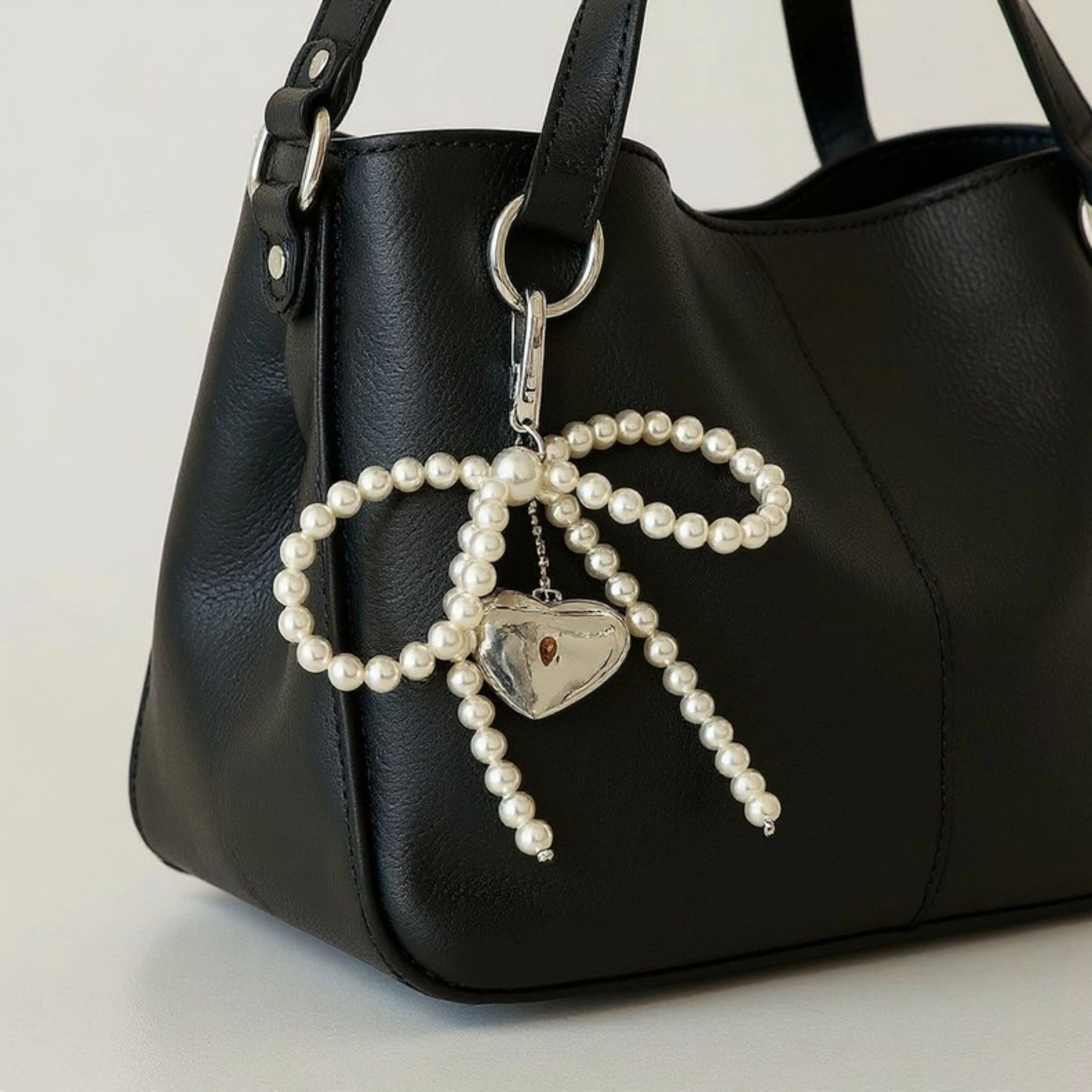 Alilang Women's Pearl Beaded Bow Keychain with Silver Heart Charm and Heart Clip