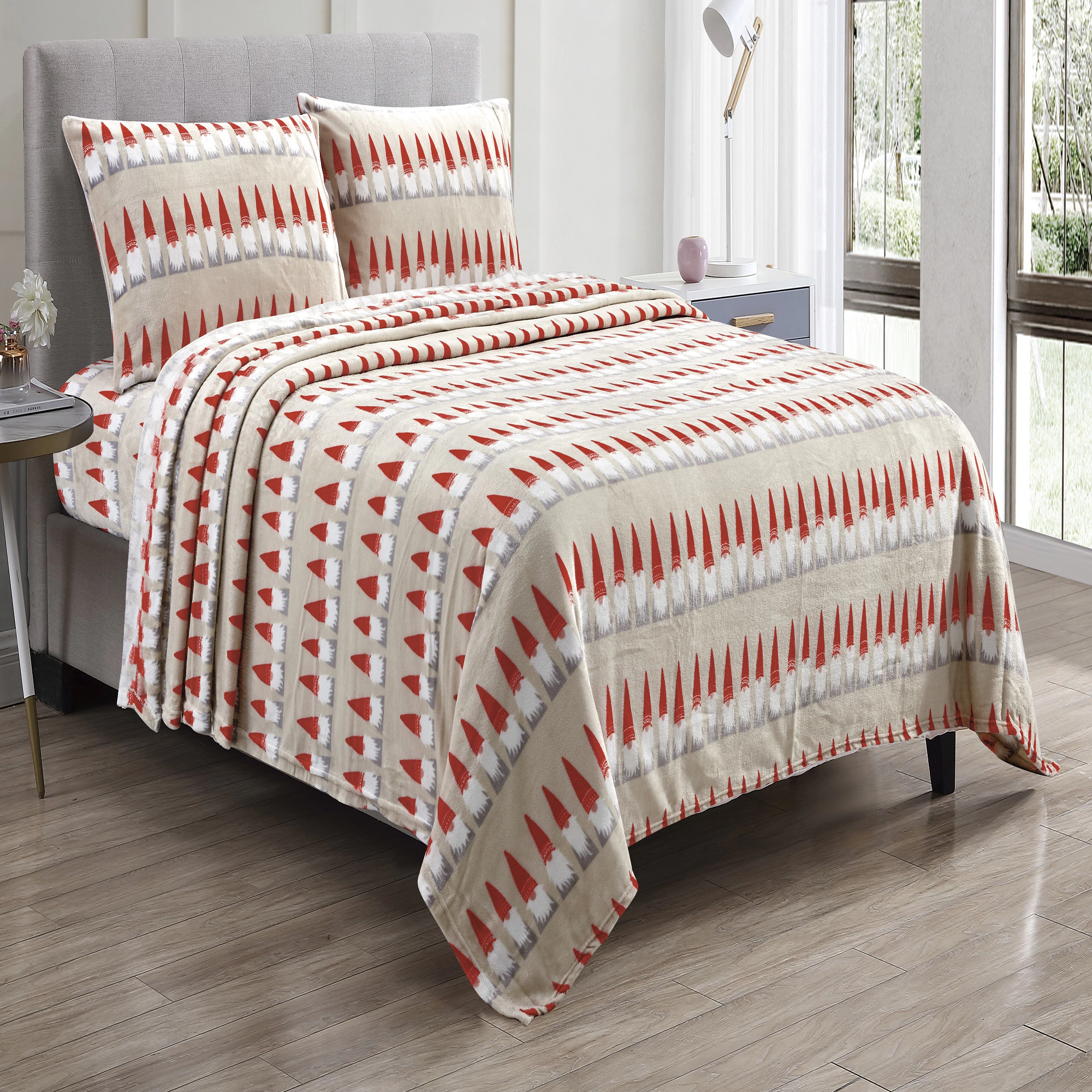 Plazatex Gnome Santa Wrinkle Resistant Ultra Soft Premium All Season Bed Sheet Set Full Beige