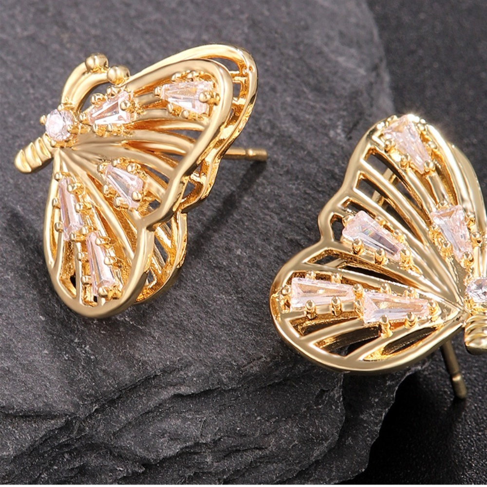 Exquisite Hollow Zirconia Butterfly Stud Earring