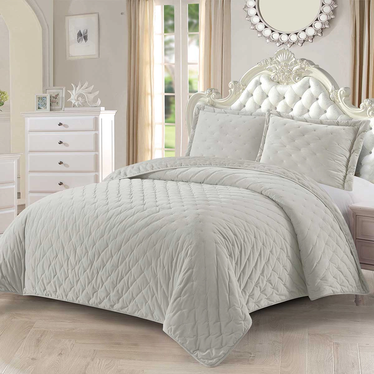 Egyptian Linens Fluffy Velvet Coverlet Quilt Set
