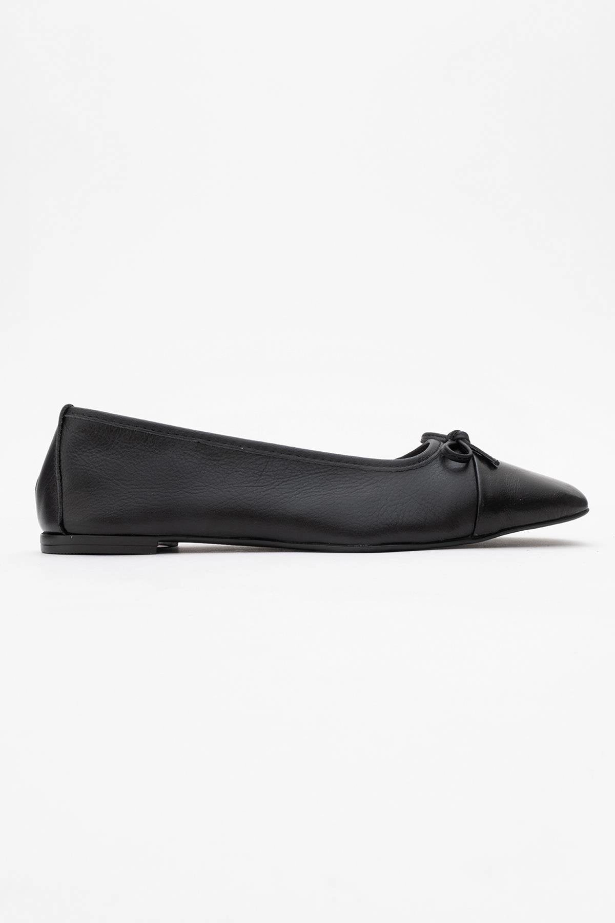 Forever & Always Womens Rony Leather Ballet Flats