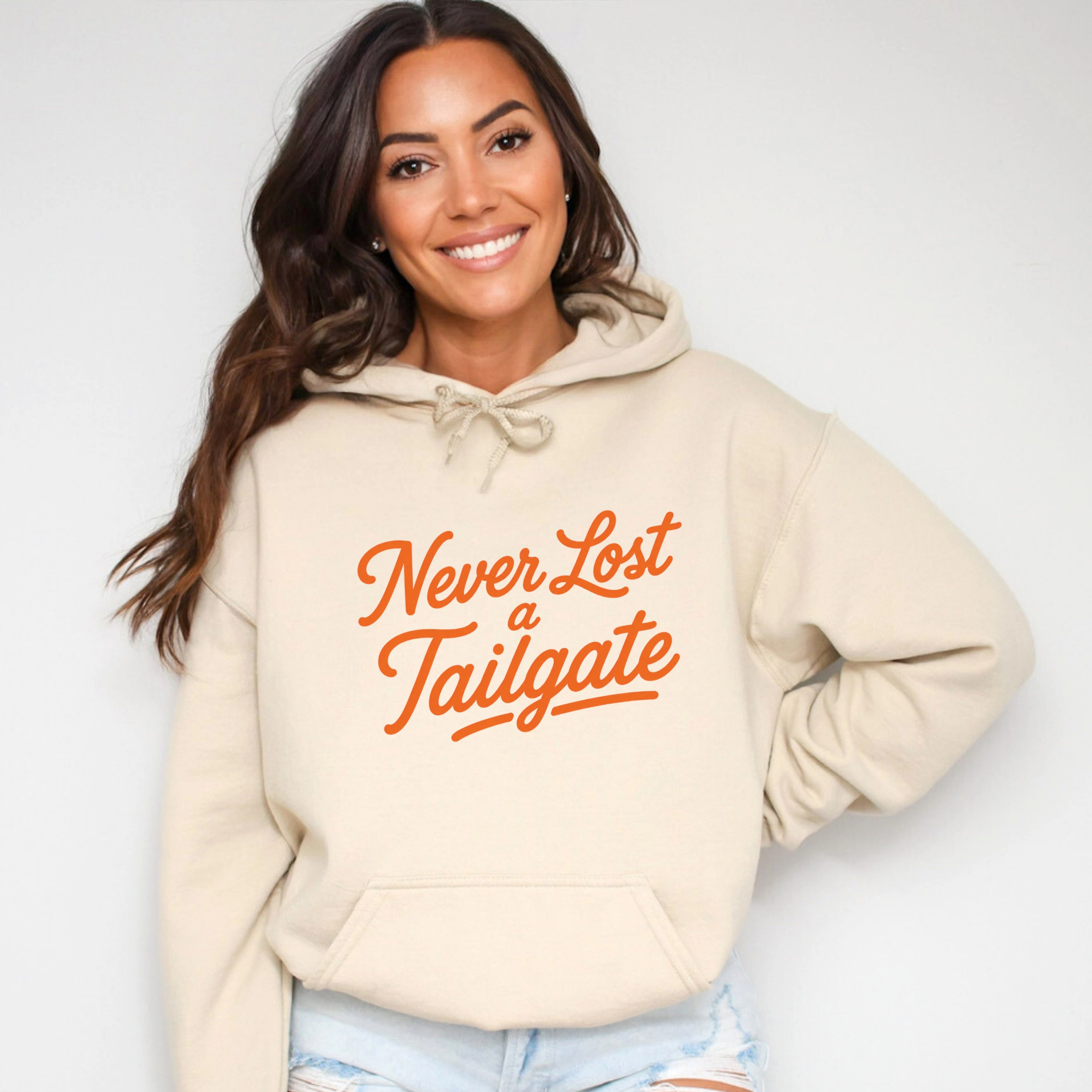 Simply Sage Market - Women's Graphic Hoodie Never Lost a Tailgate