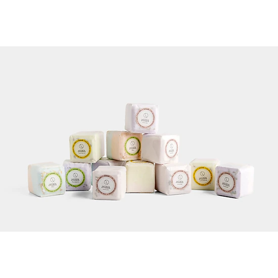 Lizush All Natural Lavender Spa Gift Box - Bath Bomb, Shower Steamer, Soap Bar & Candle