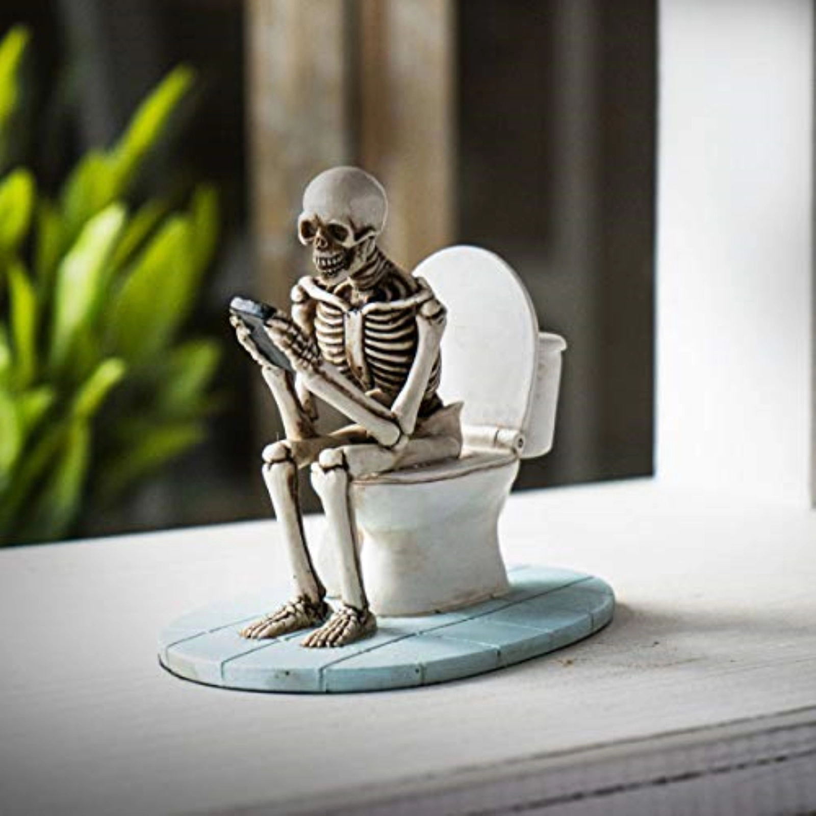 Pacific Giftware Skeleton Sitting on Toilet Looking At Phone Figurine 4.25 inch