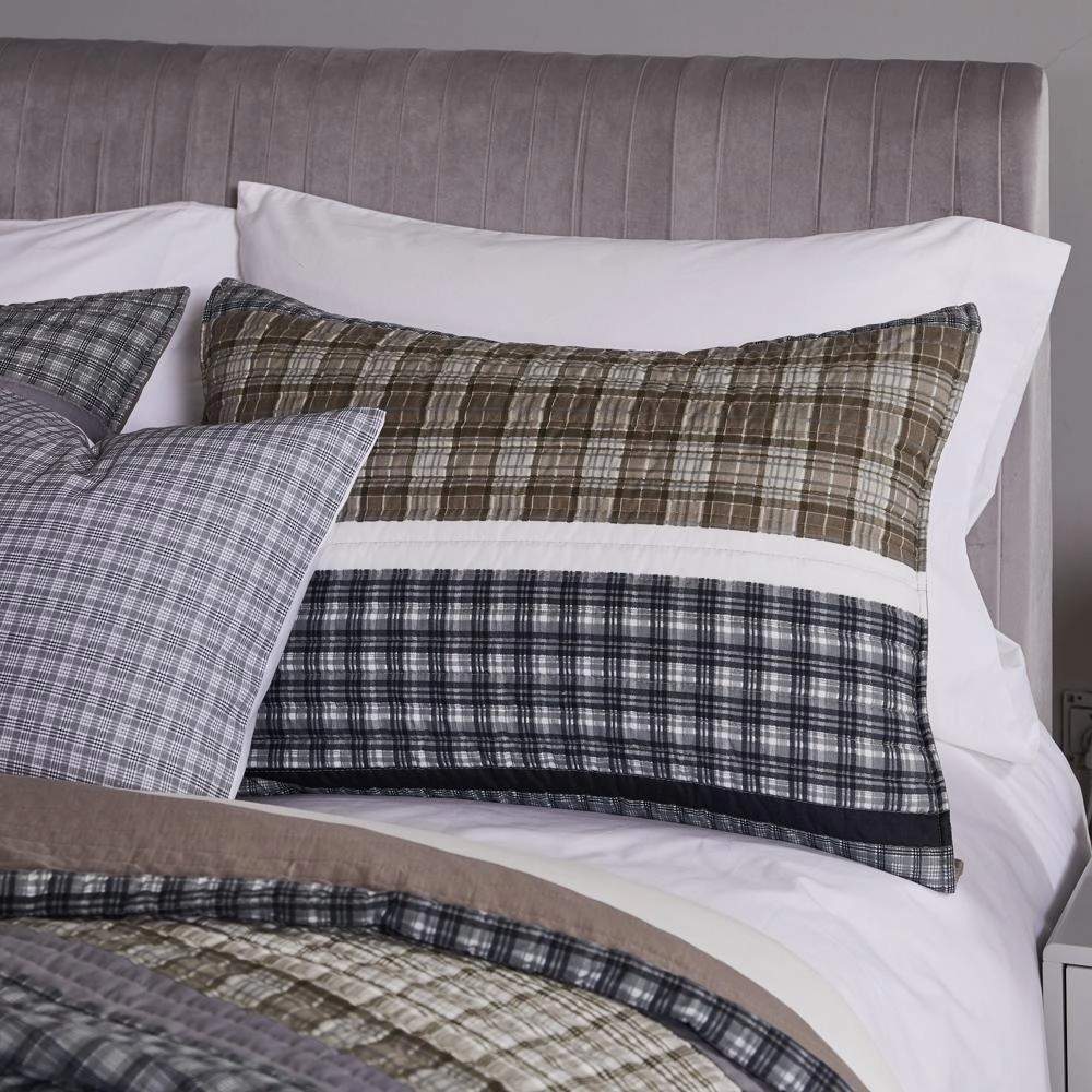 Barefoot Bungalow Gold Rush Rush Reversible & LightWeight Bedspread Pillow Sham Standard 20x26inch Gray