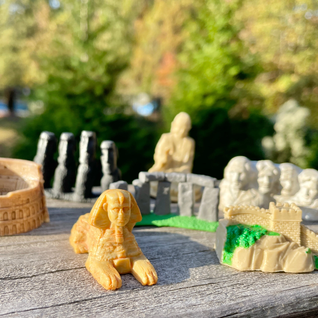Safari Ltd. - World Landmarks TOOB - contains 7 Mini Figurines