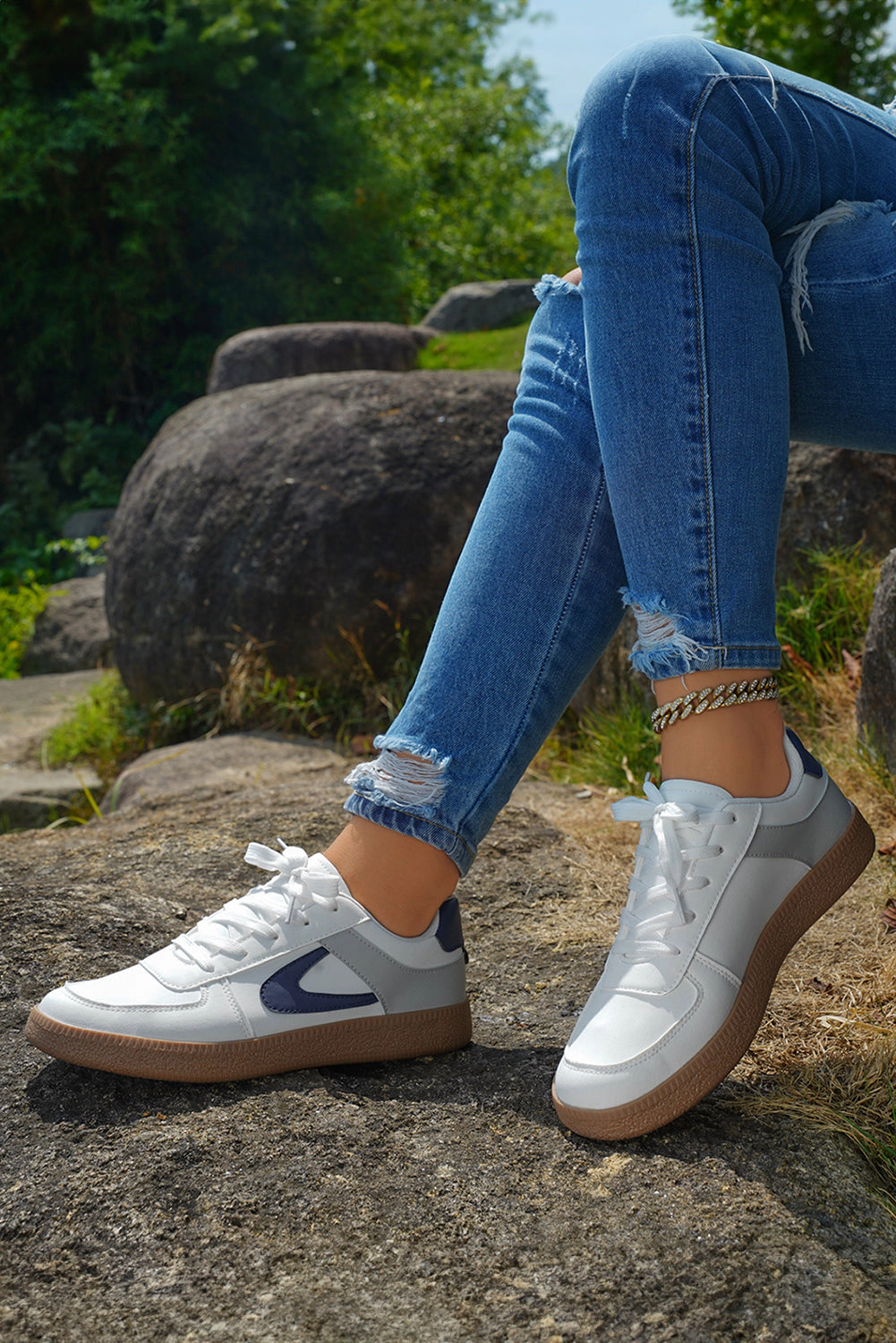 Threaded Pear Women's Elizabeth Leather Lace Up Sneakers