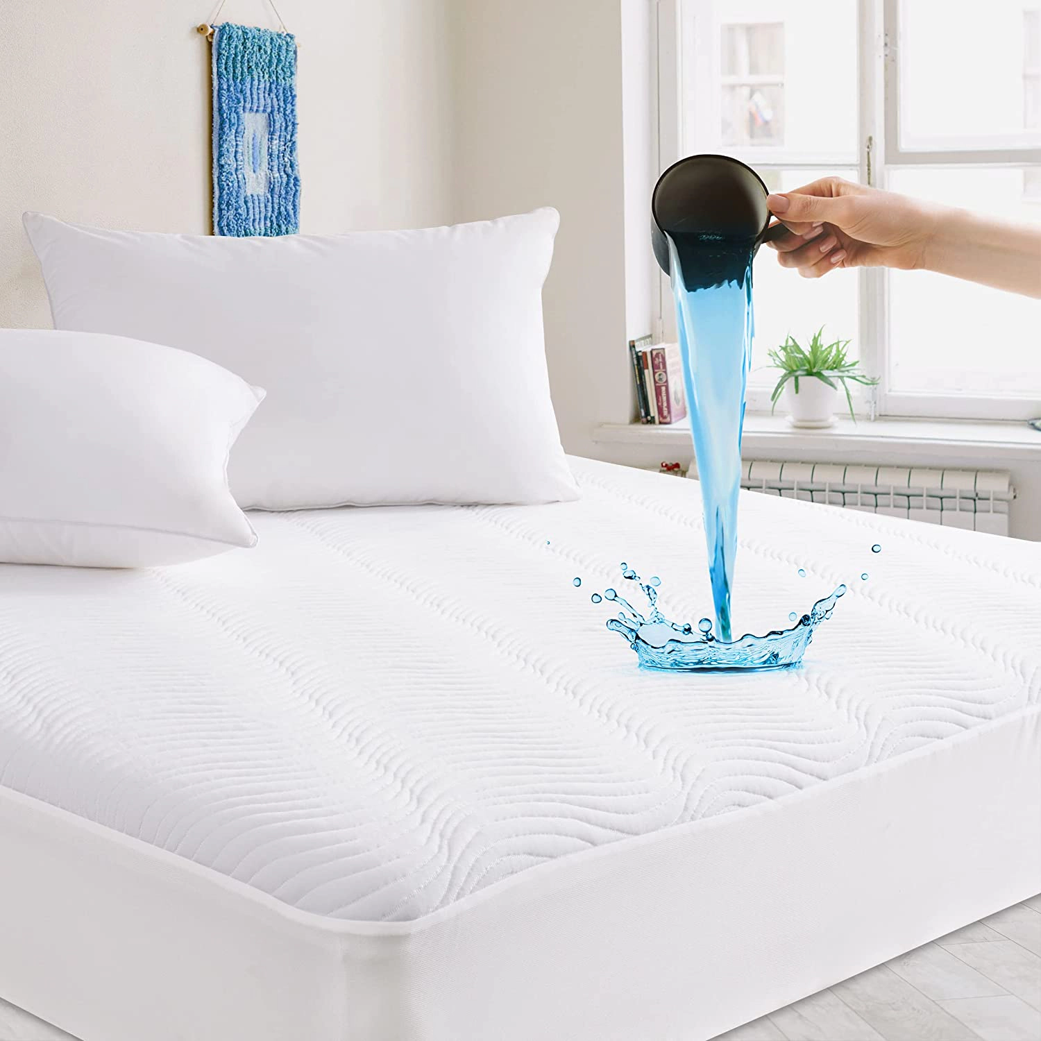 MarCielo Mattress Protector, 100% Waterproof Knit Soft Breathable Fitted Mattress Cover