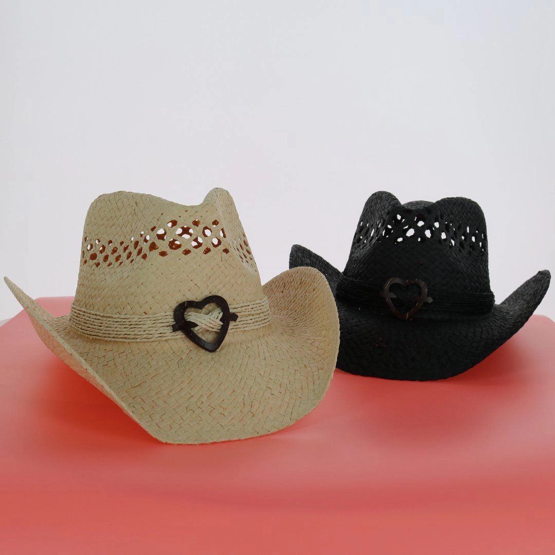 CTM Women's Western Straw Cowboy Hat with Heart Concho