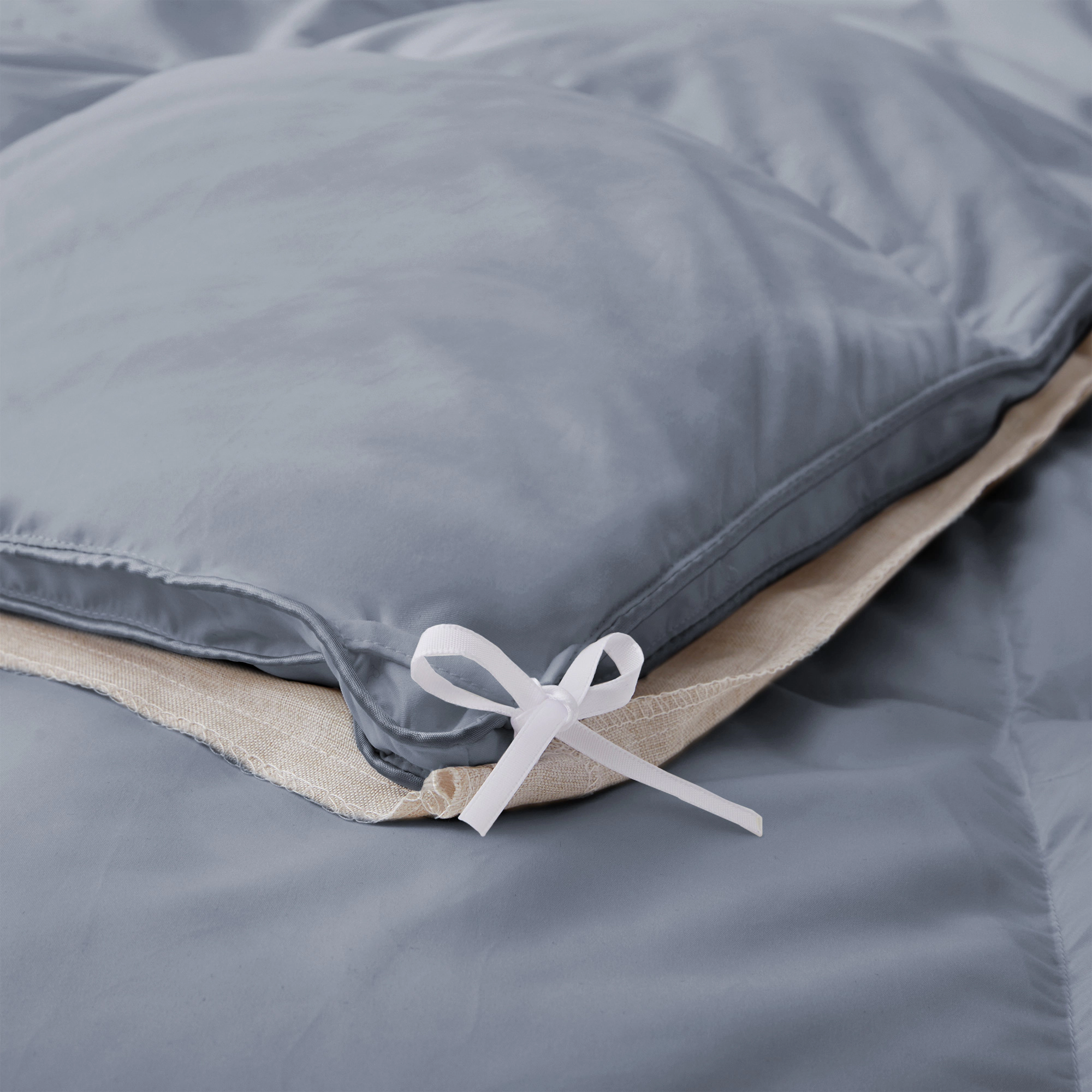 Unikome Goose Feather Down Comforter – All Season Duvet Insert with Soft Noiseless Shell