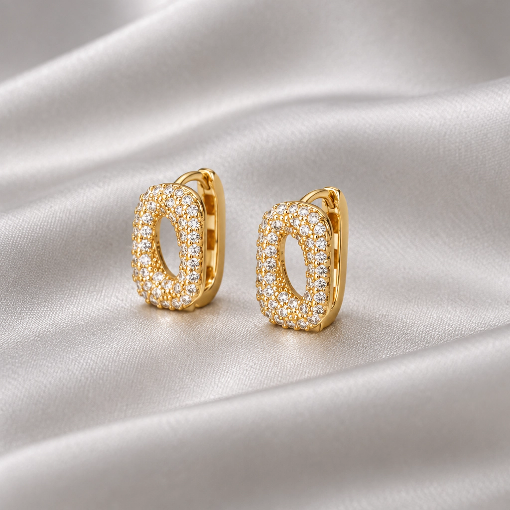 DressAtR Women's Oval Cutout 18K Gold Plated Hoop Earrings