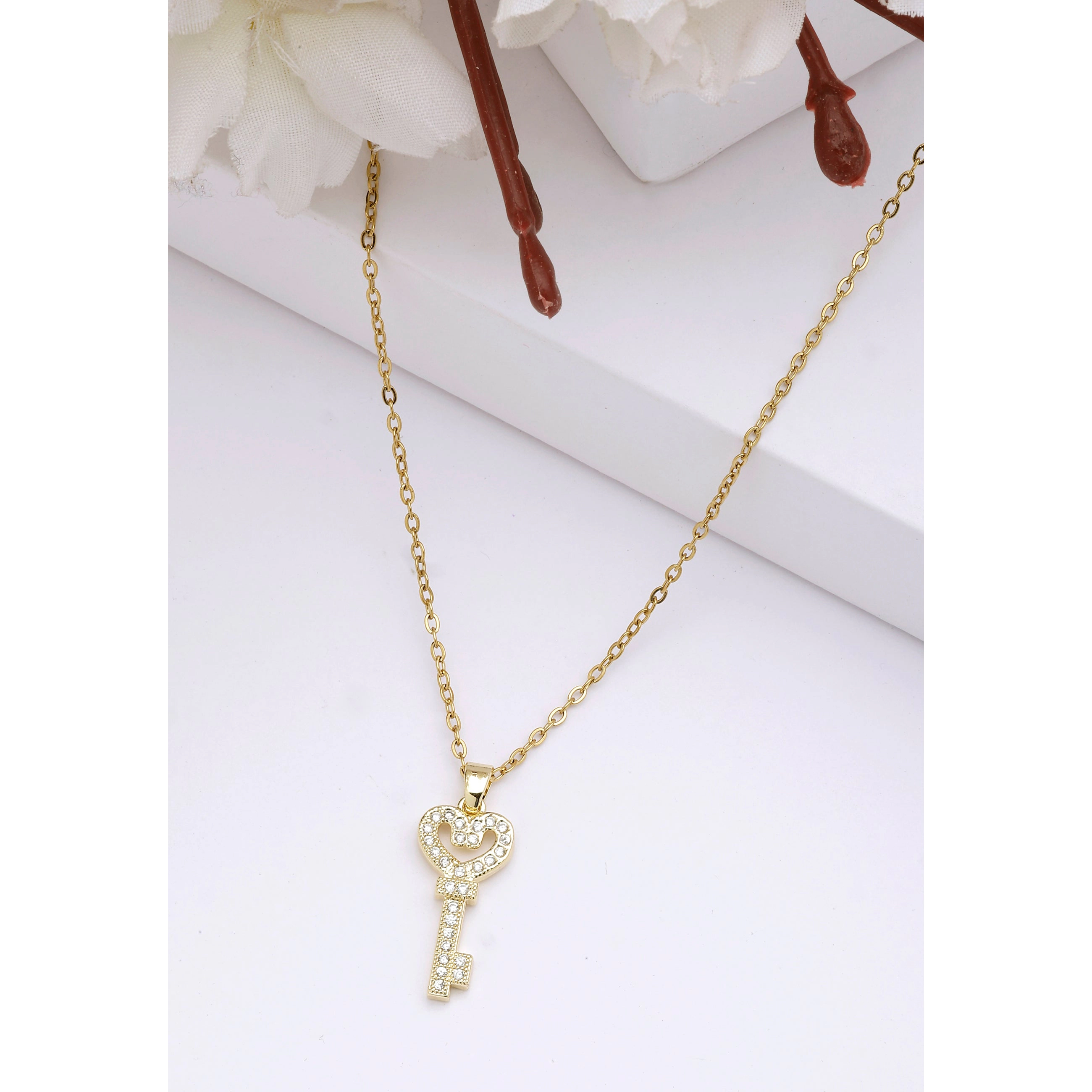 AGP PARIS Womens Diva Gleaming Heart Key Pendant 17 Inch Chain Statement Necklace