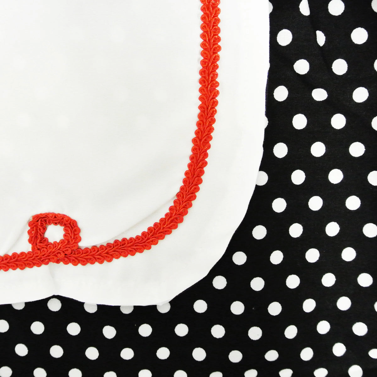Wrapables Womens' Retro 50's Polka Dot Apron, Cosplay Apron, Halloween Costume Accessories