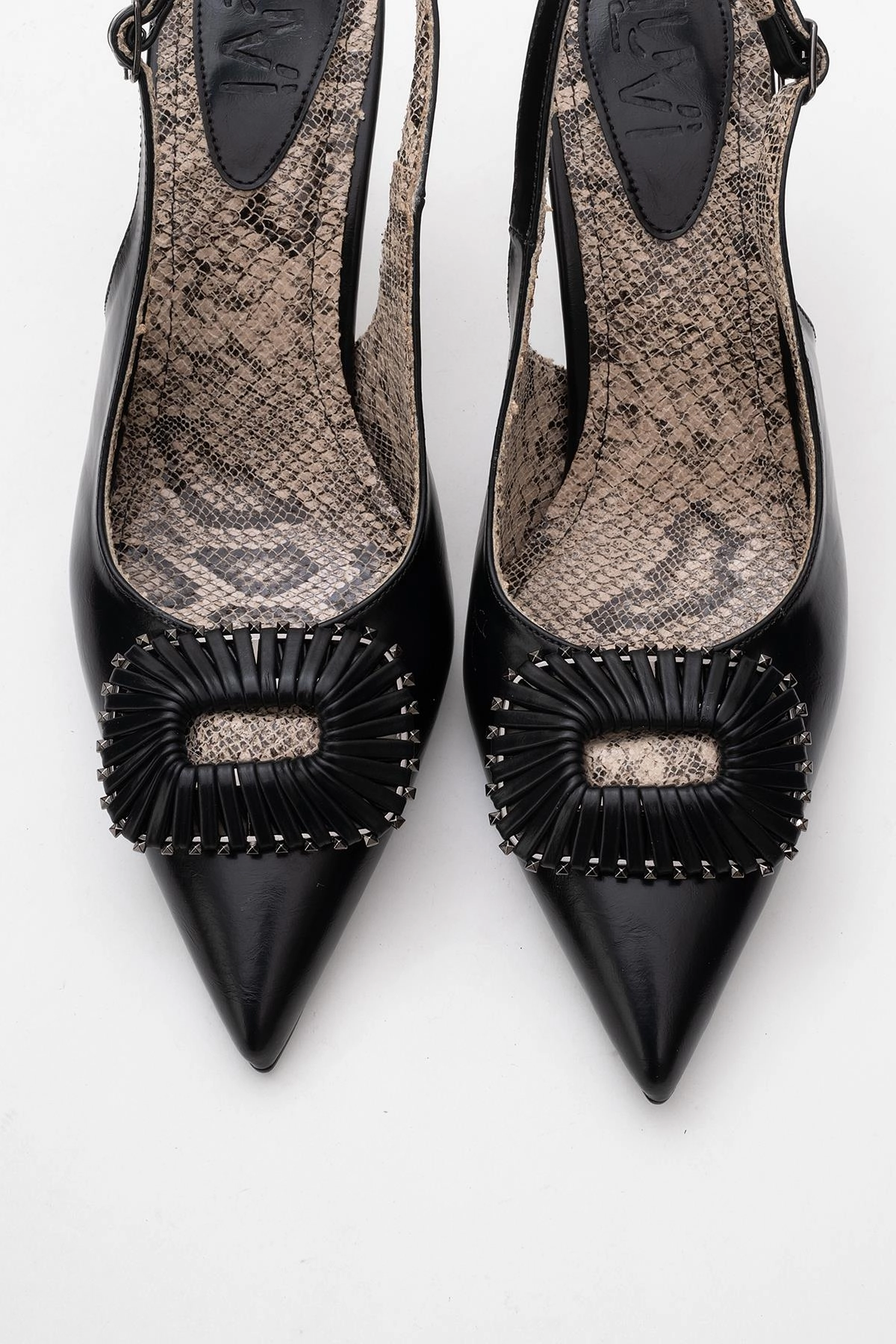 Prologue Shoes Womens Spera Buckled Pointed Toe Pump