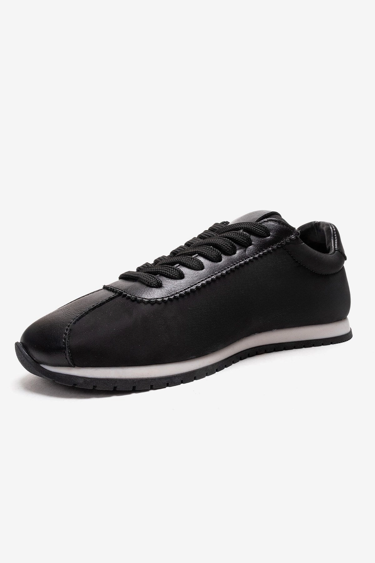 Forever & Always Womens Unica Leather Sport Sneaker