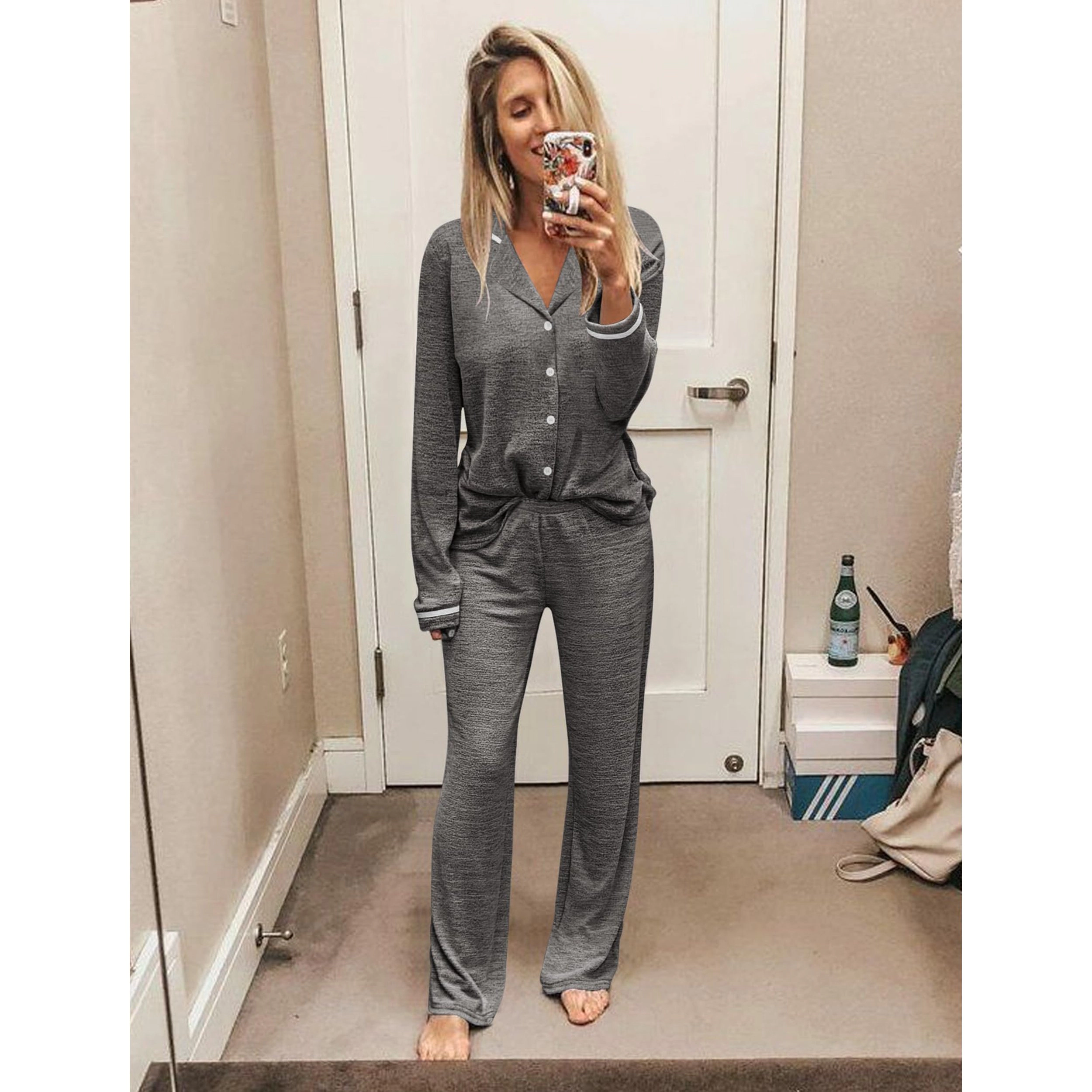 Ekouaer Women's Notched Collar Long Sleeve Button Down Pajamas Set