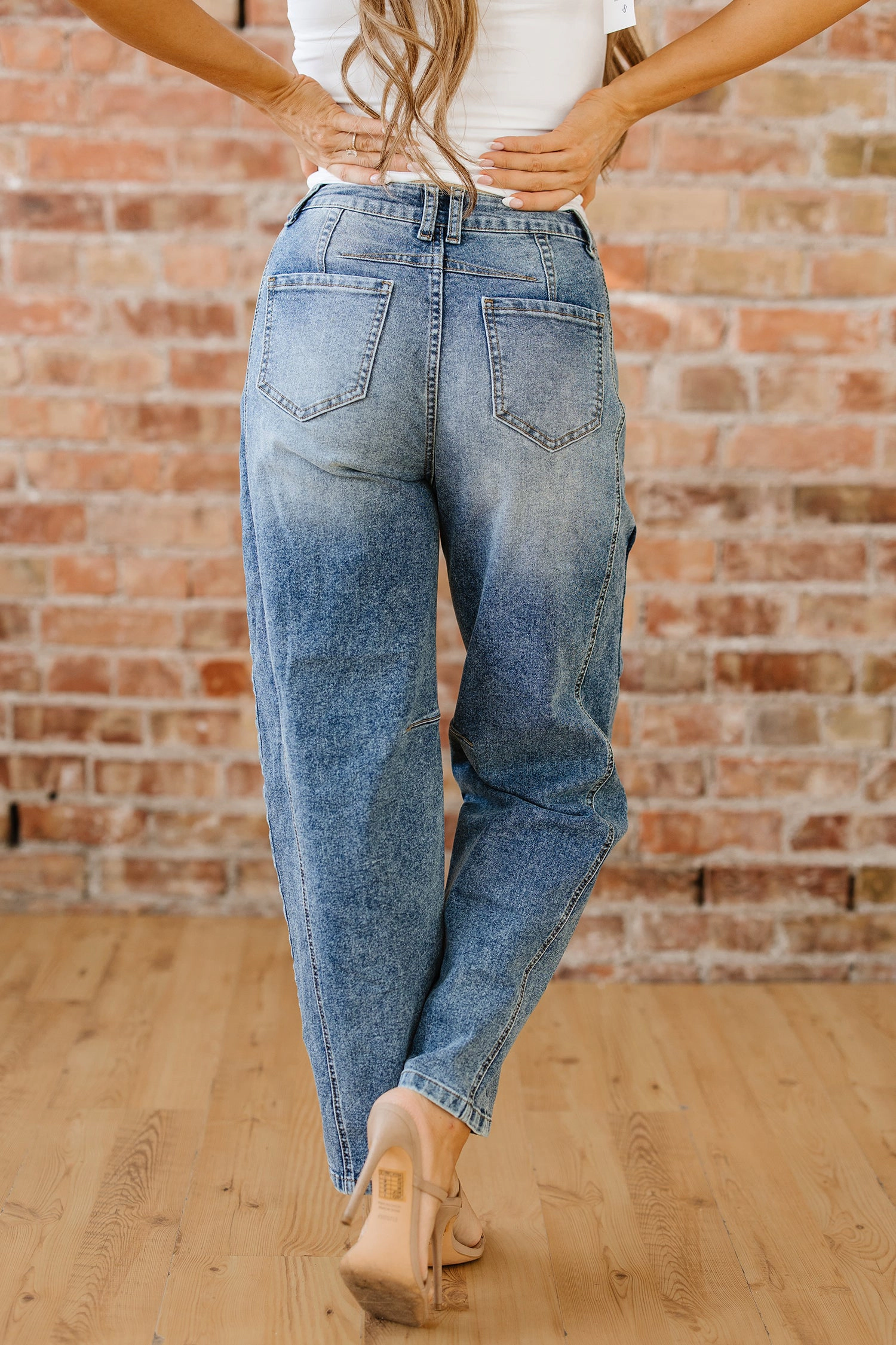 Threaded Pear Women's Milena Seam Detail Shift Jeans