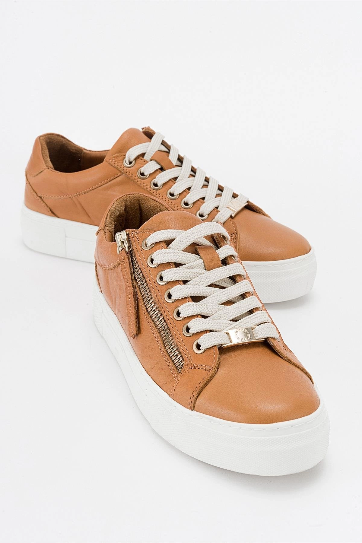 Forever & Always Womens Beryl Leather Zip Sneaker